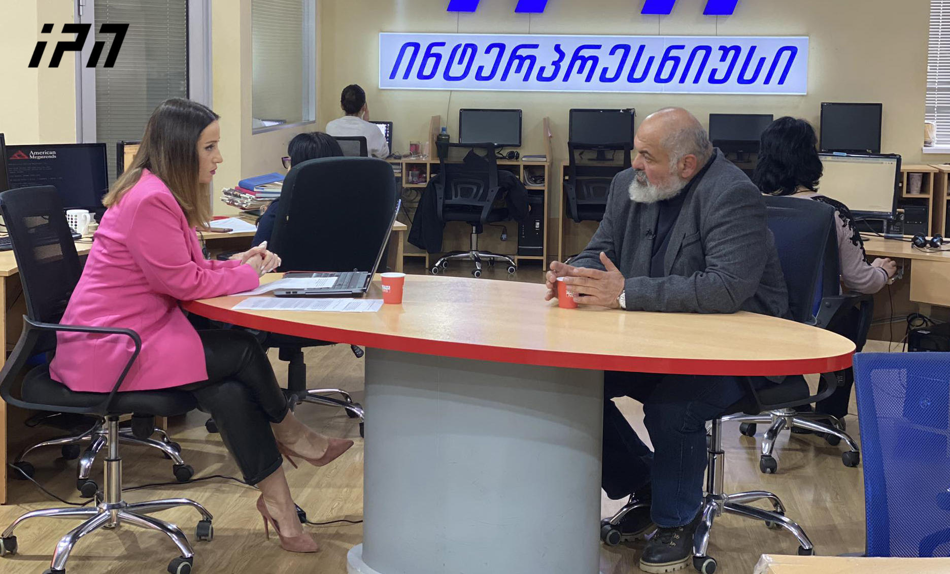 აკია ბარბაქაძე - გვიკლავენ მოსახლეობას, ერთი კონკრეტული ნაბიჯი გადადგა „ოცნებამ“? მდინარაძის ტლიკინი უშველის ამას ან კობახიძის აჩემებები? - დიახ, ეს არის სახელმწიფო ინტერესების გაყიდვა მტერ სახელმწიფოზე