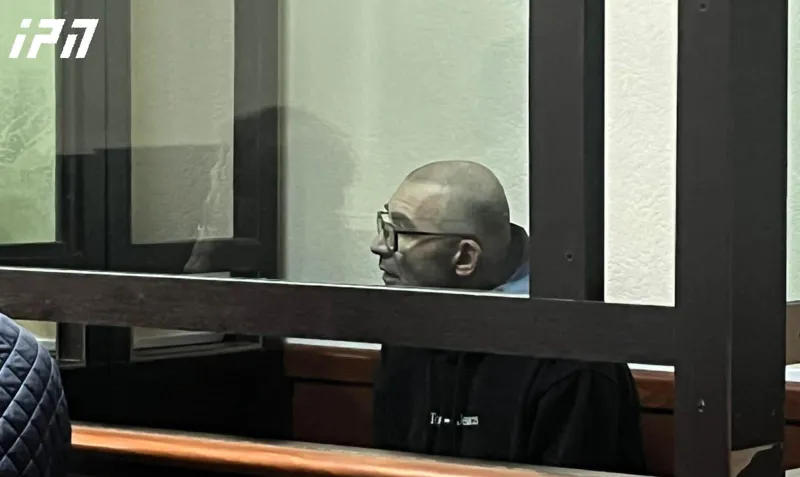 „კაბუს“ ადვოკატის ინფორმაციით, ჩხრეკის ოქმსა და ექსპერტიზის დასკვნაში ნივთების რაოდენობასა და ფერებში სხვაობაა