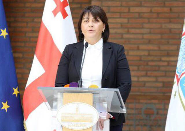 „ნაციონალური მოძრაობის“ წევრი ლილე ლიპარტელიანი - პარტიიდან კრიტიკის გამო რომ რიცხავდნენ, ათასჯერ უნდა ვიყო გარიცხული წინა, თუ ახალი მენეჯმენტის მიერ