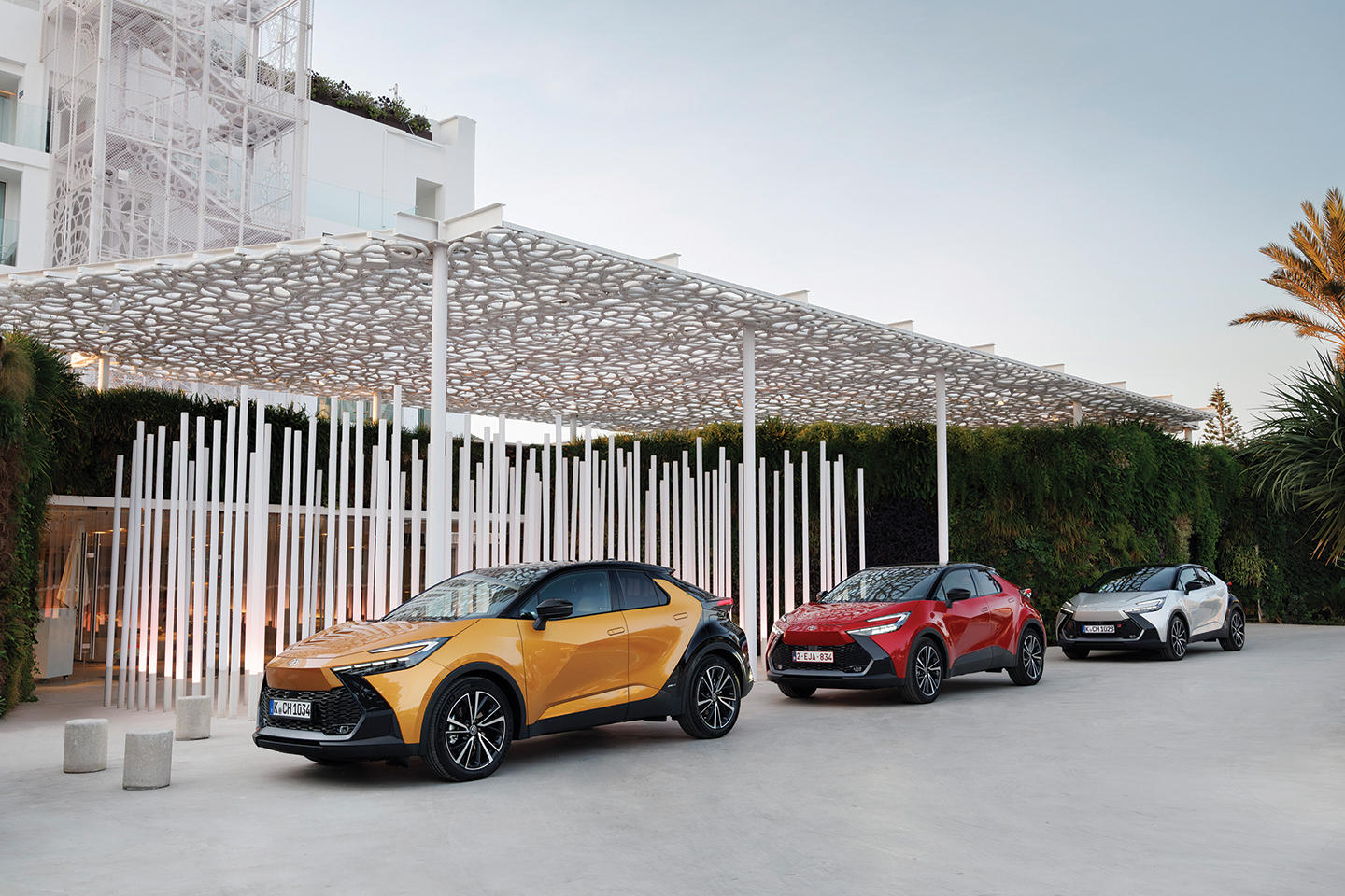 ახალი Toyota C-HR: ავტომობილი, რომელსაც საქართველოში ბევრი ელოდება