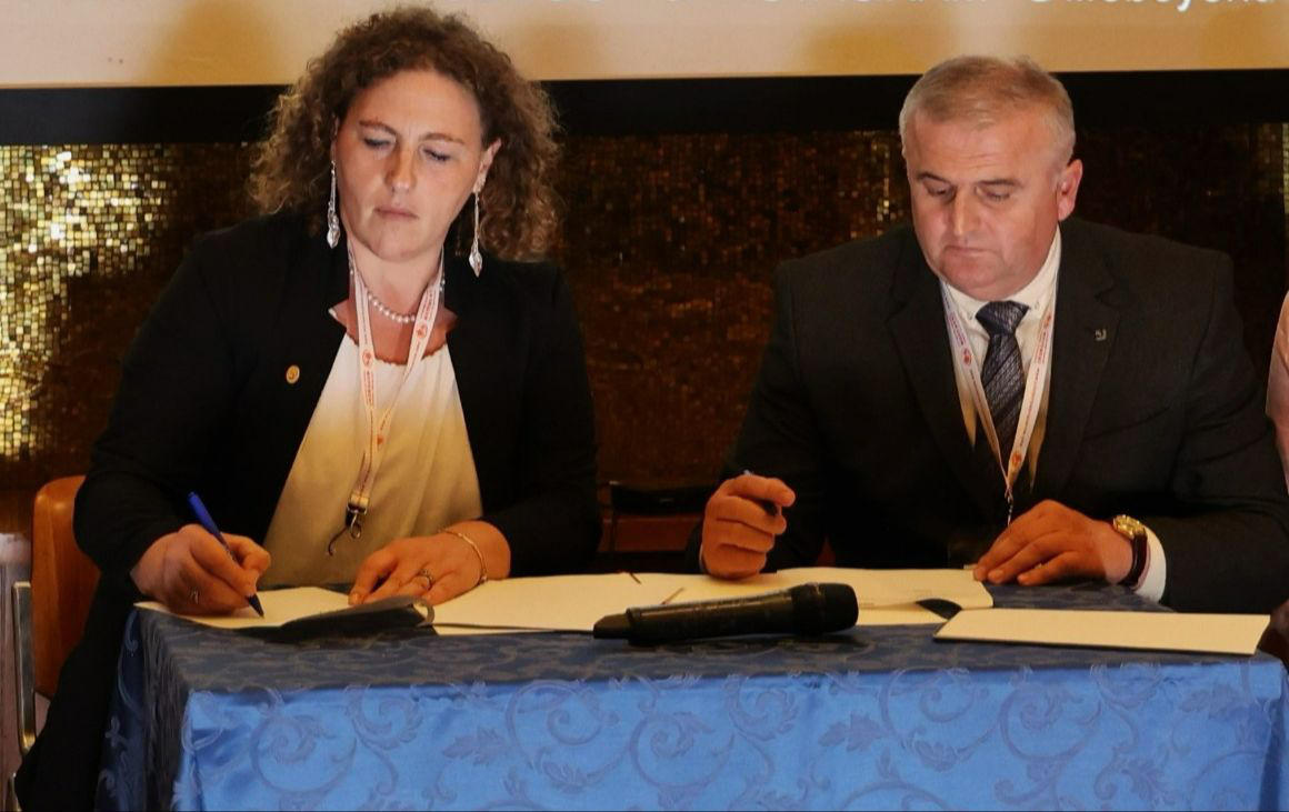 მარნეულის მუნიციპალიტეტის მერიის წარმომადგენლებმა, ფლორენციაში ორგანიზაცია „ტურიზმი და რეალობის” მიერ ორგანიზებულ ფესტივალში მიიღეს მონაწილეობა