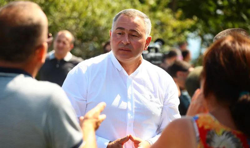 ელგუჯა ბაგრატიონი - როგორც „ქართულ ოცნებაში“ სჩვევიათ, პრობლემების გადასაფარად, პირად შეურაცხყოფაზე გადმოსვლა დაიწყეს, ფიზიკური დაპირისპირება სწორედ ამას მოჰყვა