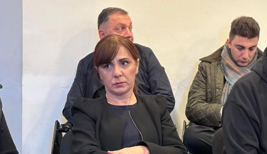 „ნაციონალური მოძრაობის“ წევრი - 9-ჯერ, 29-ჯერ და 229-ჯერ გადაბირებულ-გადმობირებულები მაინც ნუ დამძრახავენ, რომ რუსული რეჟიმის ტყვის, ჩვენი ლიდერის და მეგობრის მოწოდებით ვიხელმძღვანელე - სააკაშვილმა მაშინ „გადამიბირა“ შევარდნაძის მინისტრთა კაბინეტში კორუმპირებული მინისტრები რომ ათრია