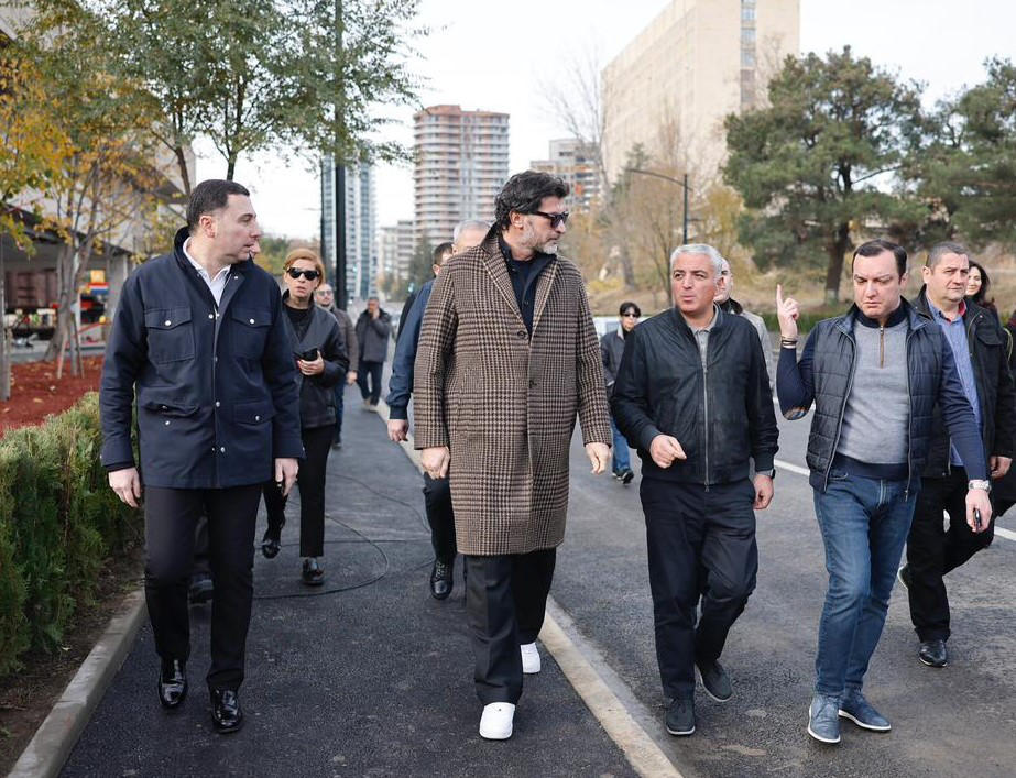 უნივერსიტეტის ქუჩაზე ტრანსპორტის მოძრაობა ორმხრივად აღდგა