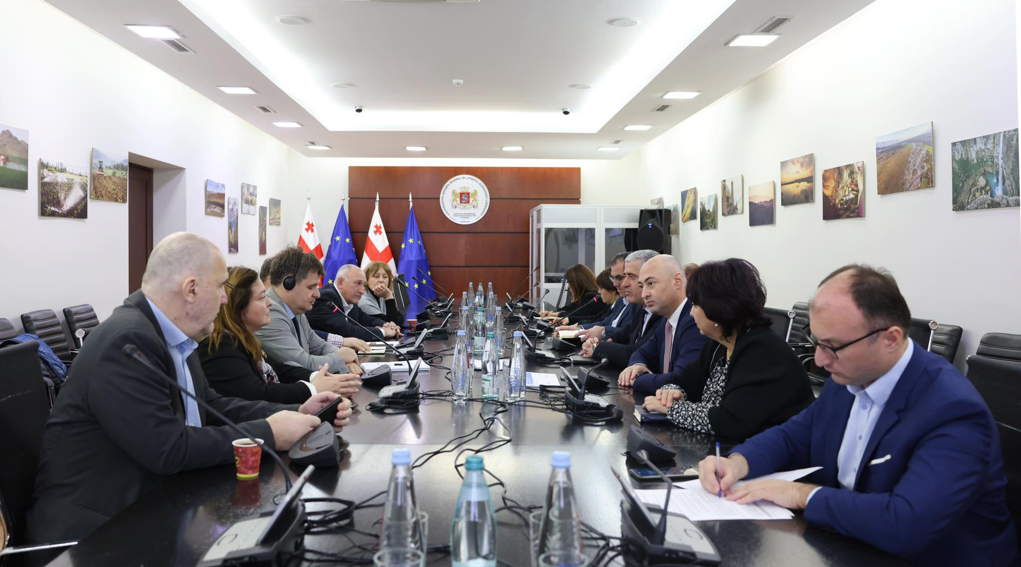 ოთარ შამუგია კვლევის ანგარიშს „სოფლის მეურნეობის მიღწევები 2018-2022 წლებში“ გაეცნო