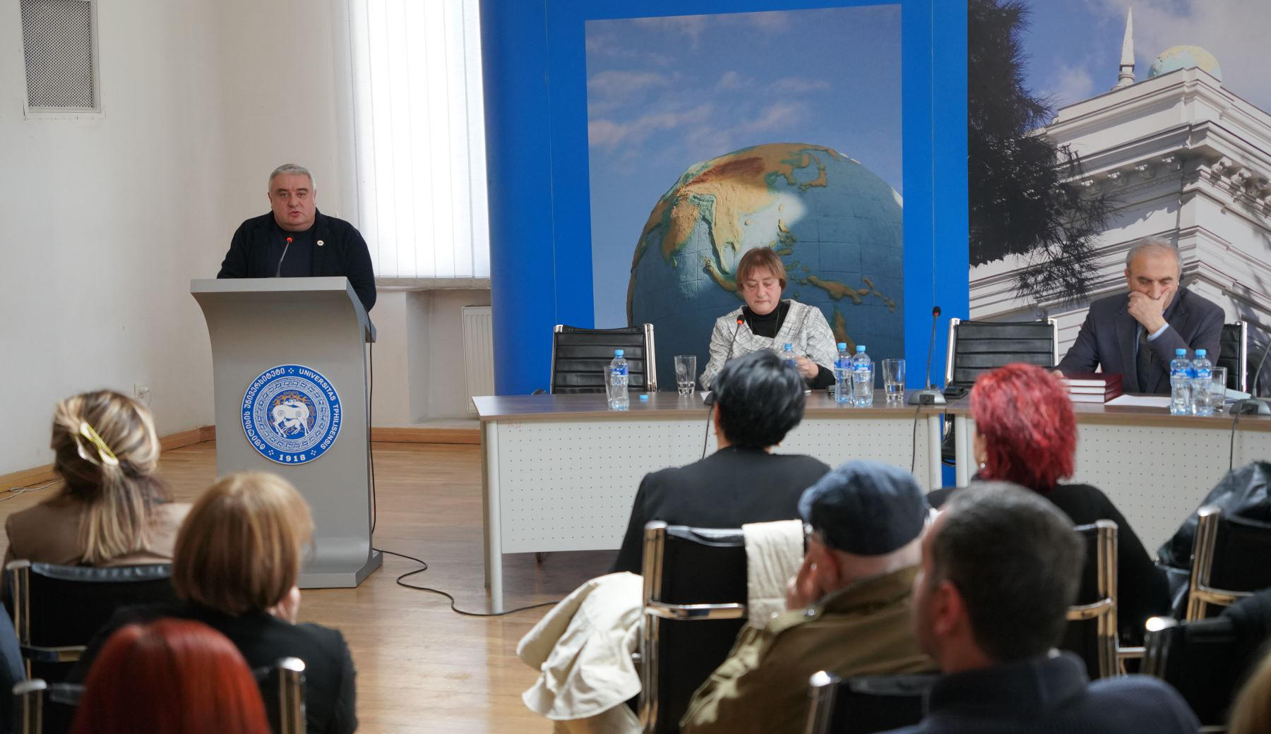 ჯაბა სამუშია ვიკტორ ნოზაძისადმი მიძღვნილ კონფერენციის მონაწილეებს მიესალმა