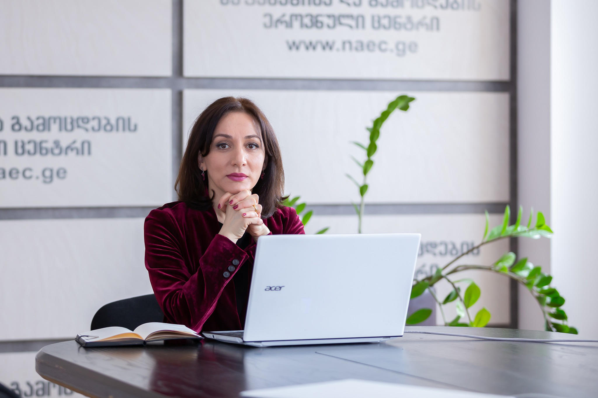 სოფო გორგოძე შეფასებისა და გამოცდების ეროვნული ცენტრის დირექტორის თანამდებობის დატოვებასთან დაკავშირებით განცხადებას ავრცელებს