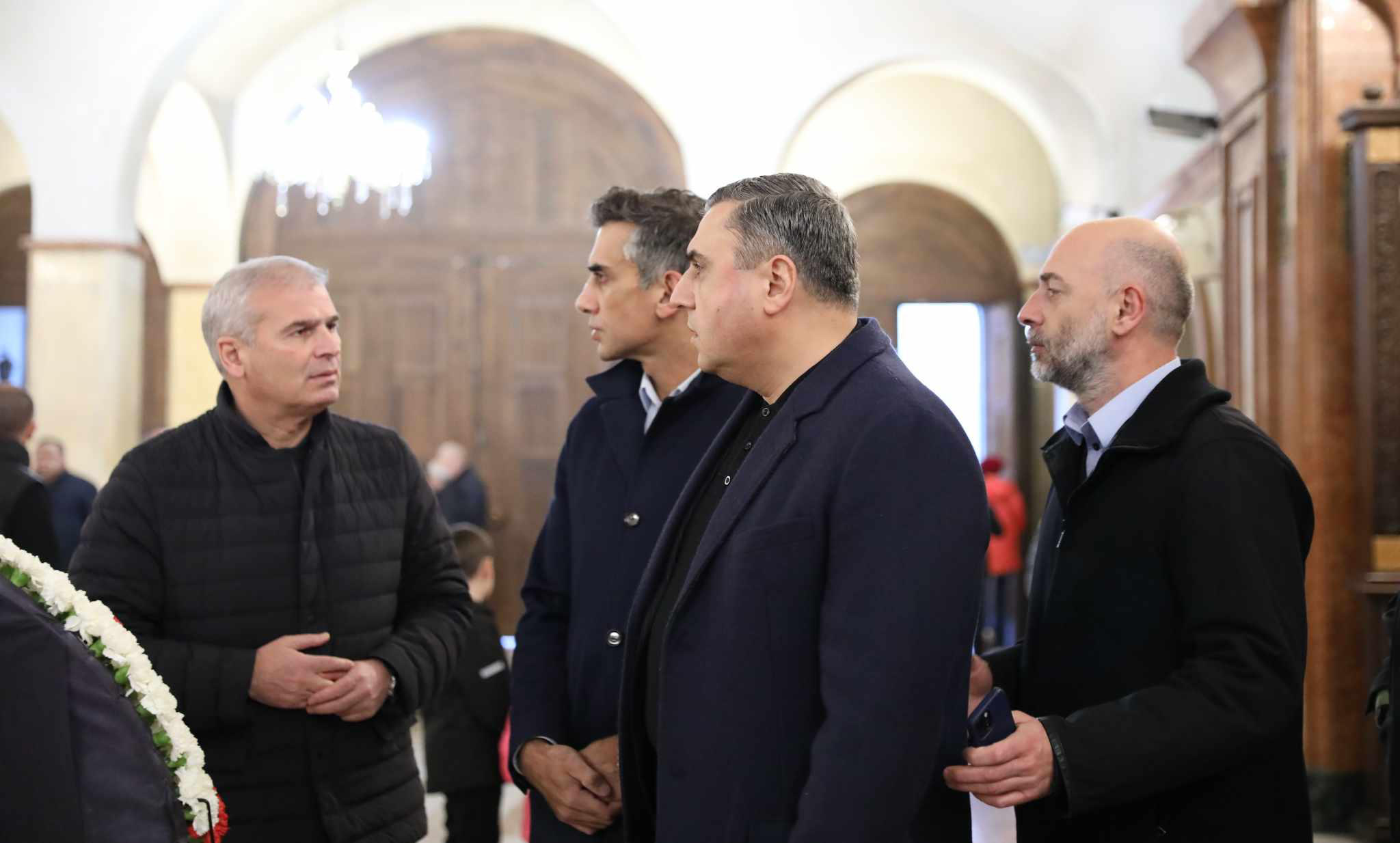 საპარლამენტო უმრავლესობის წევრები აფხაზეთის ოკუპირებული ტერიტორიიდან გადმოსვენებულ პირთა სამოქალაქო პანაშვიდს დაესწრნენ