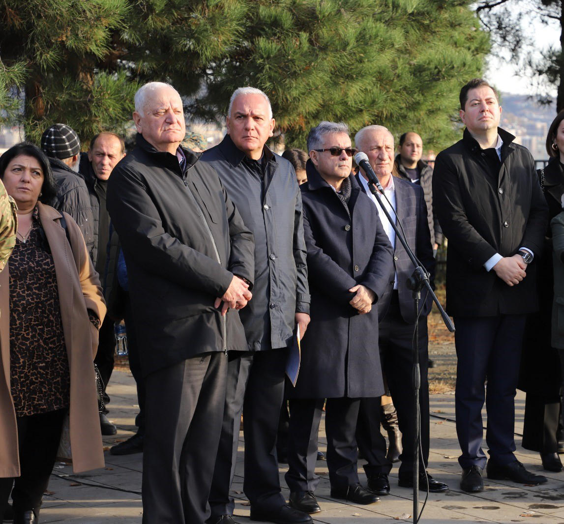 დავით ფაცაციამ აფხაზეთიდან გადმოსვენებულთა ხსოვნას პატივი მიაგო