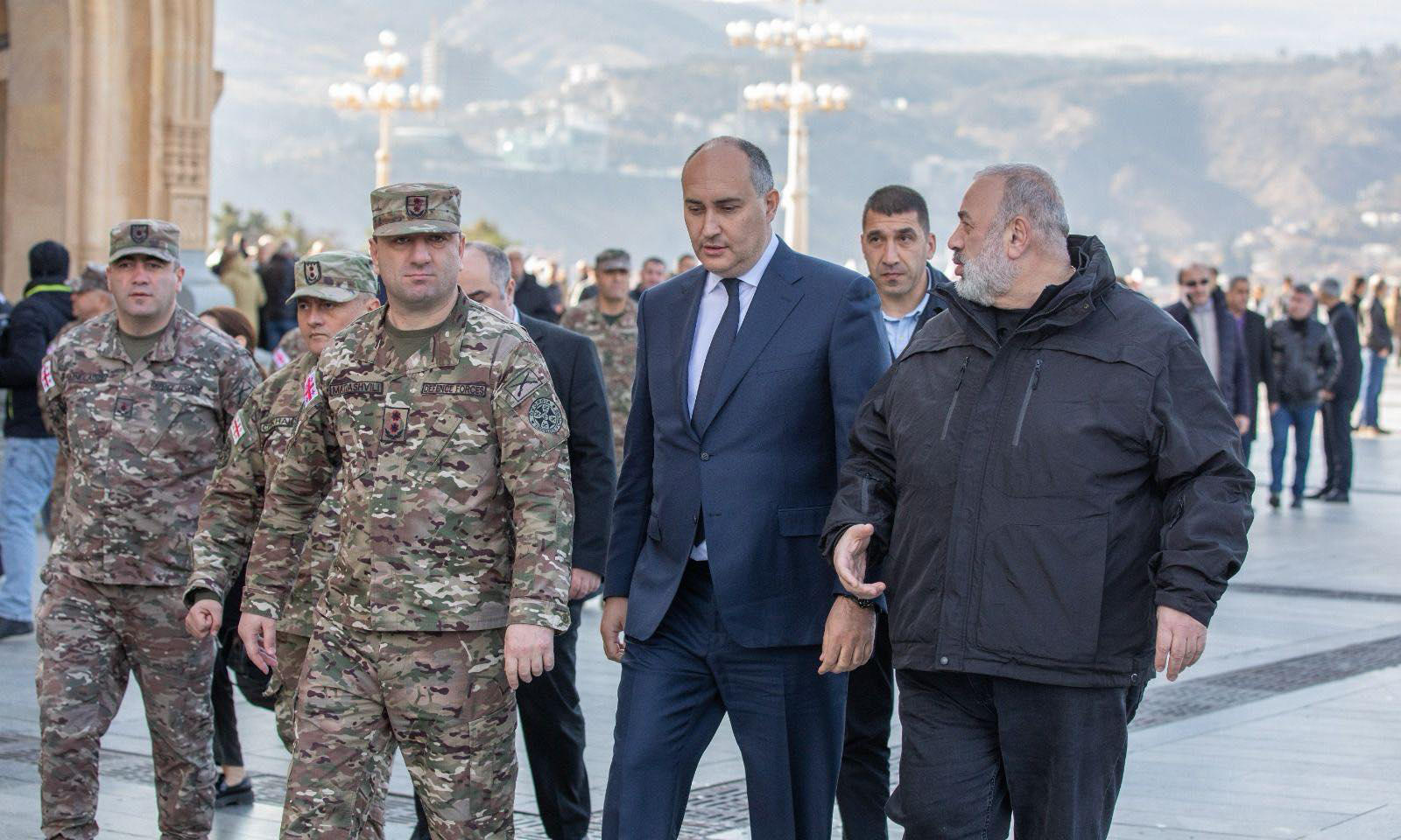 თავდაცვის მინისტრი აფხაზეთის ოკუპირებული ტერიტორიიდან გადმოსვენებული, 1990-იანი წლების შეიარაღებული მოქმედებების დროს უგზო-უკვლოდ დაკარგული სამხედრო და სამოქალაქო პირების პანაშვიდს დაესწრო