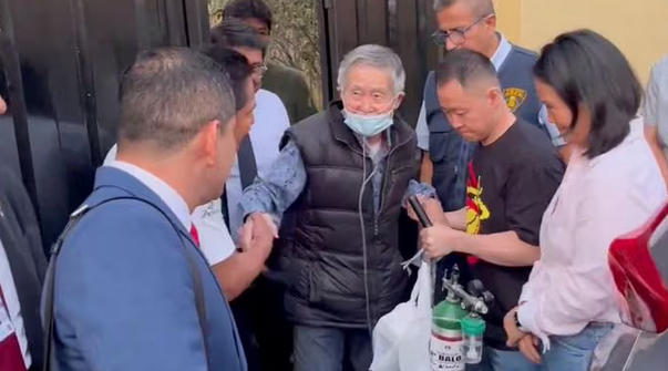 პერუს ყოფილი პრეზიდენტი, ალბერტო ფუხიმორი ციხიდან გაათავისუფლეს