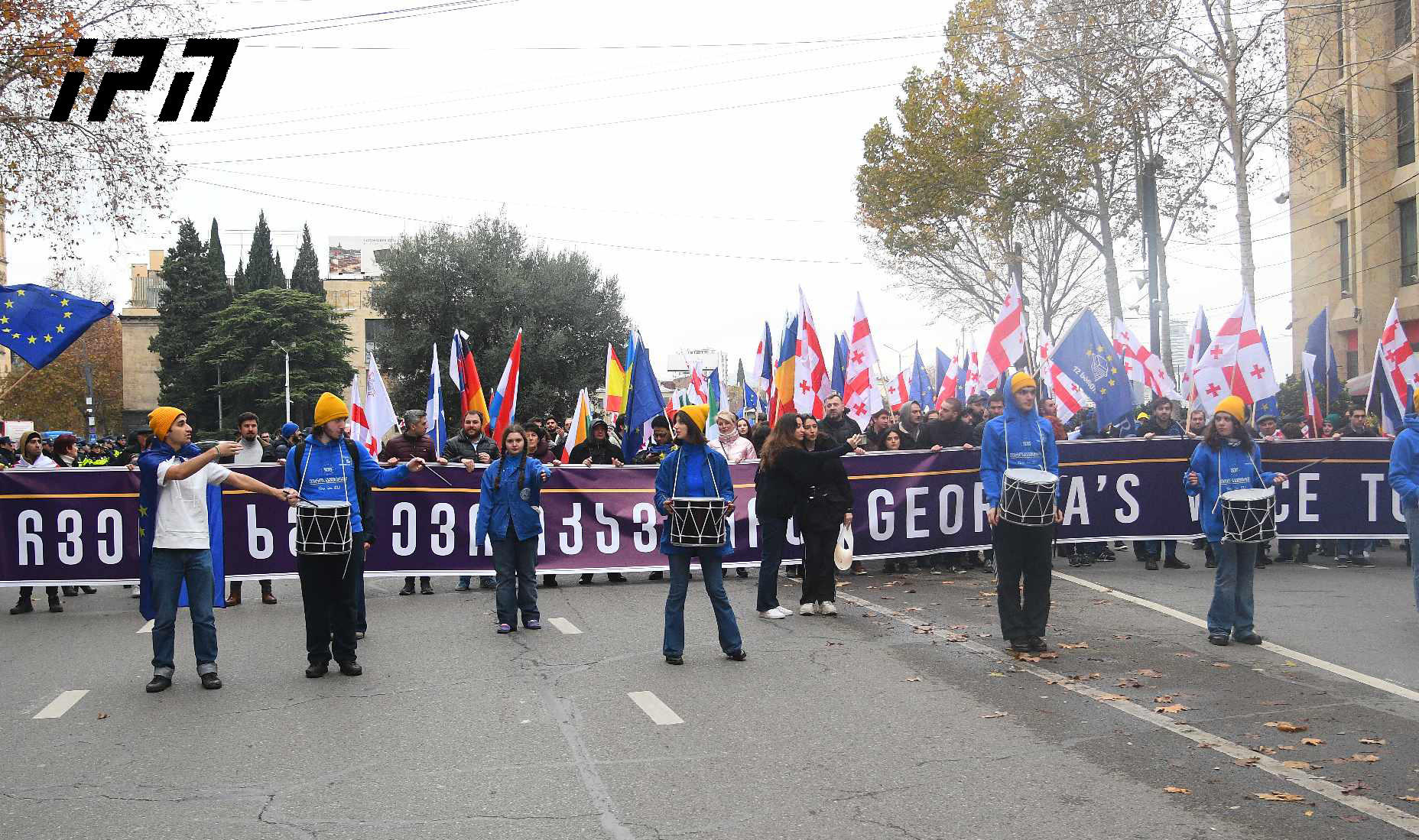 "We will win valiantly", "Georgian, therefore European" - with these slogans, citizens, representatives of the third sector and various industries lead the march