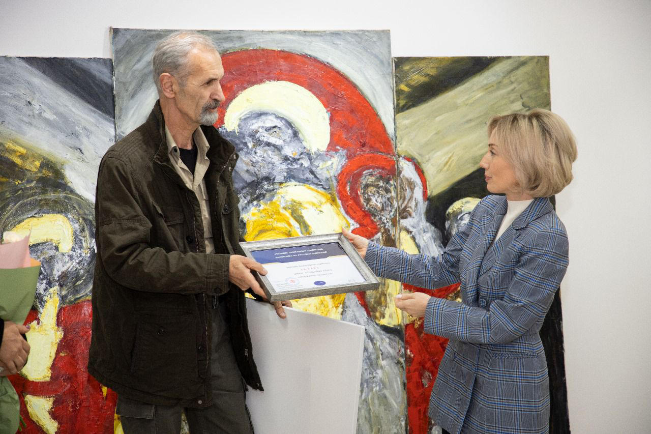 აფხაზეთის განათლებისა და კულტურის სამინისტროში ნიკოლოზ თაბუკაშვილის სახელობის პრემიის ფინალისტების დაჯილდოება გაიმართა