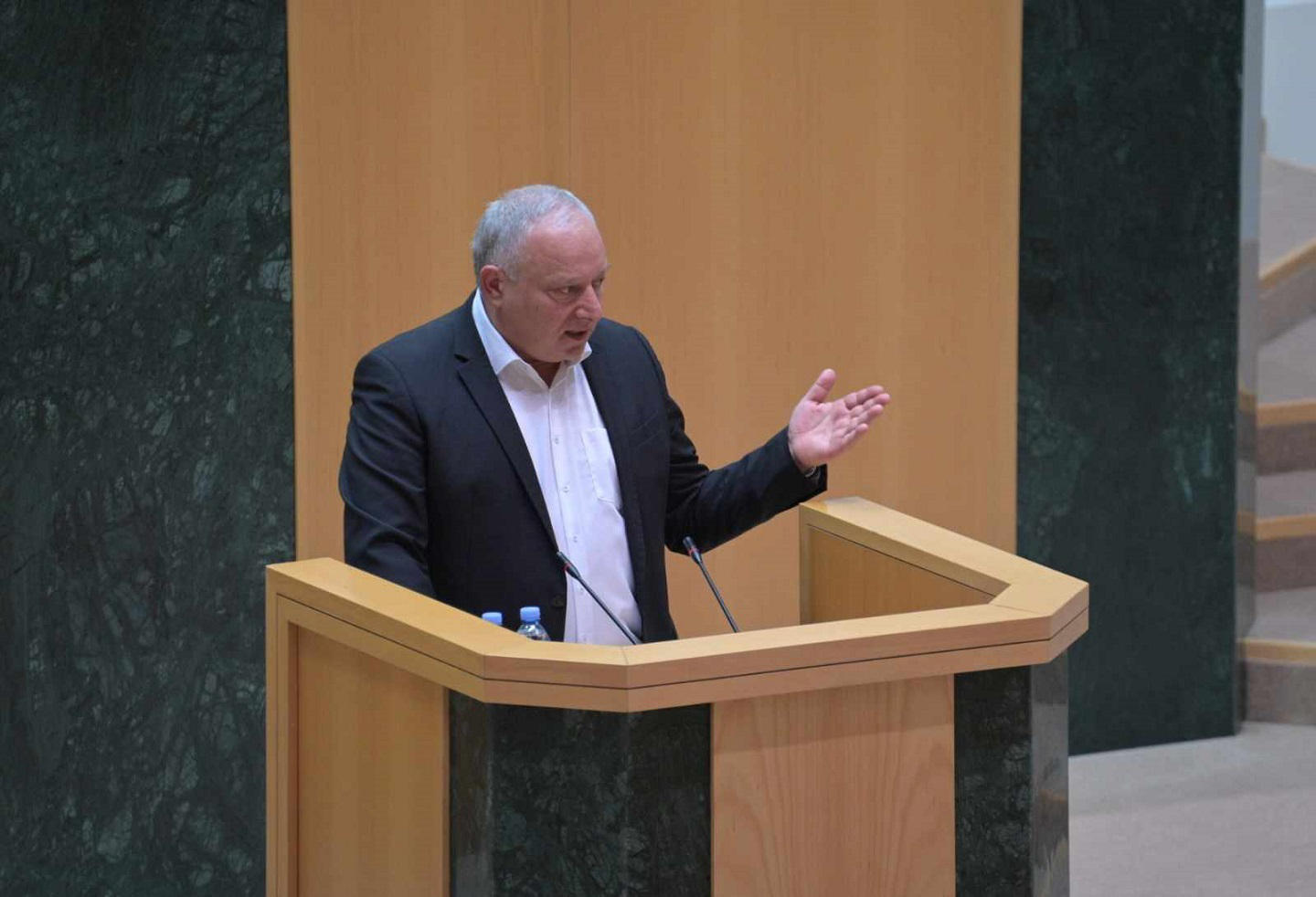 პაატა კვიჟინაძე - ანაკლიის პორტს არ აქვს არავითარი აზრი ჩინური ტვირთის გარეშე, ჩვენ თუ გვინდა 100 მილიონიანი პორტი, მაშინ უნდა წამოვიდეს ჩინური ტვირთი, რადგან ჩინეთი ევროპასთან ვაჭრობს 780 მილიარდს