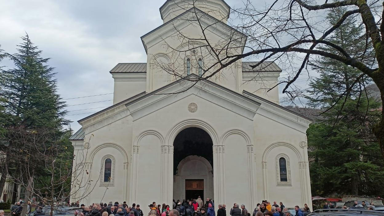 რელიგიის სააგენტოს თავმჯდომარე ჭიათურაში საკათედრო ტაძრის გახსნას დაესწრო