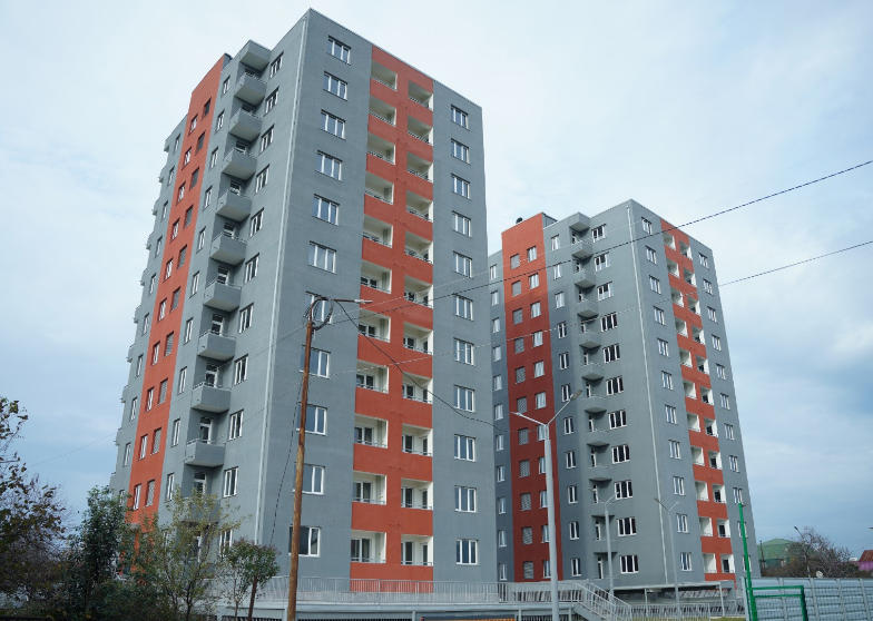 შსს-ს თანამშრომლებისთვის ბათუმში ორი მაღალსართულიანი საცხოვრებელი კორპუსის მშენებლობა დასრულდა