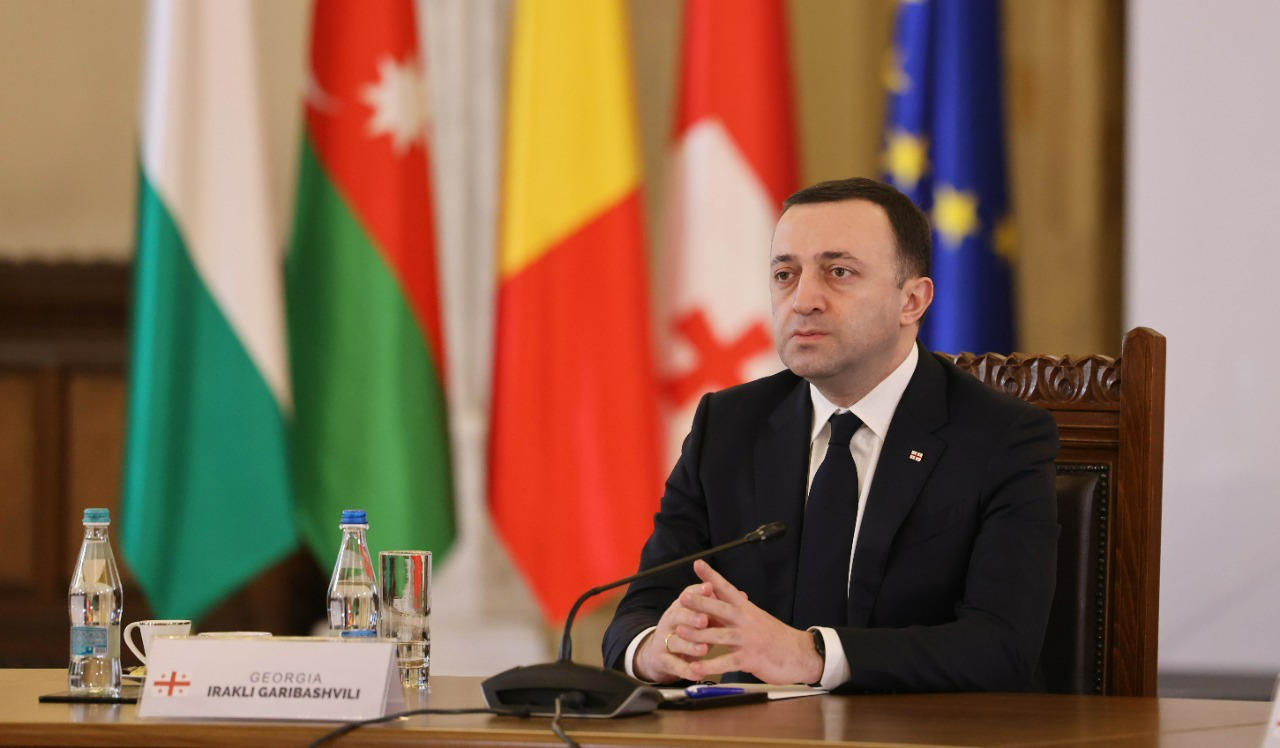 პრემიერი - შოვში,  ლანჩხუთსა და ჩოხატაურში მომხდარი სტიქიური უბედურების გამო მთავრობის სარეზერვო ფონდიდან 10 მილიონ ლარი გამოიყო, ჯამში 30 მილიონი ლარი დაიხარჯება, რომ არც ერთი დაზარალებული ოჯახი არ დარჩეს სახლების გარეშე