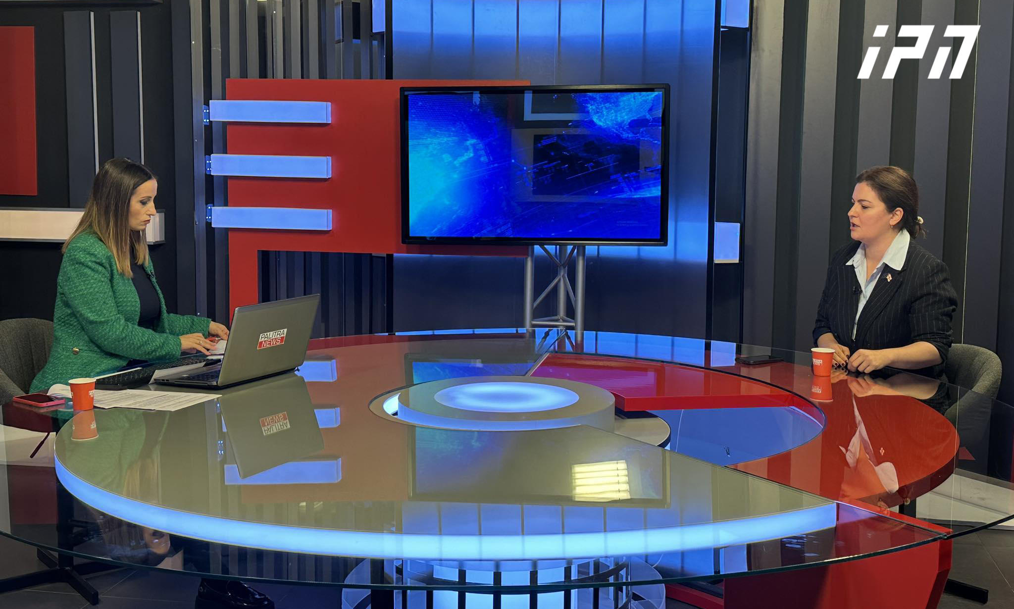 ანა ნაცვლიშვილი - “ქართული ოცნება“ ყვარყვარესავით ფერს იცვლის, გუშინ თათხავდნენ დასავლეთს, დღეს ევროკავშირის დროშა უჭირავთ - რაც შეეხება „ხალხის ძალას“, ჩვენ აქ „ეფესბე“ გველაპარაკება, ეს არის მოსკოვში დაწერილი მესიჯბოქსი