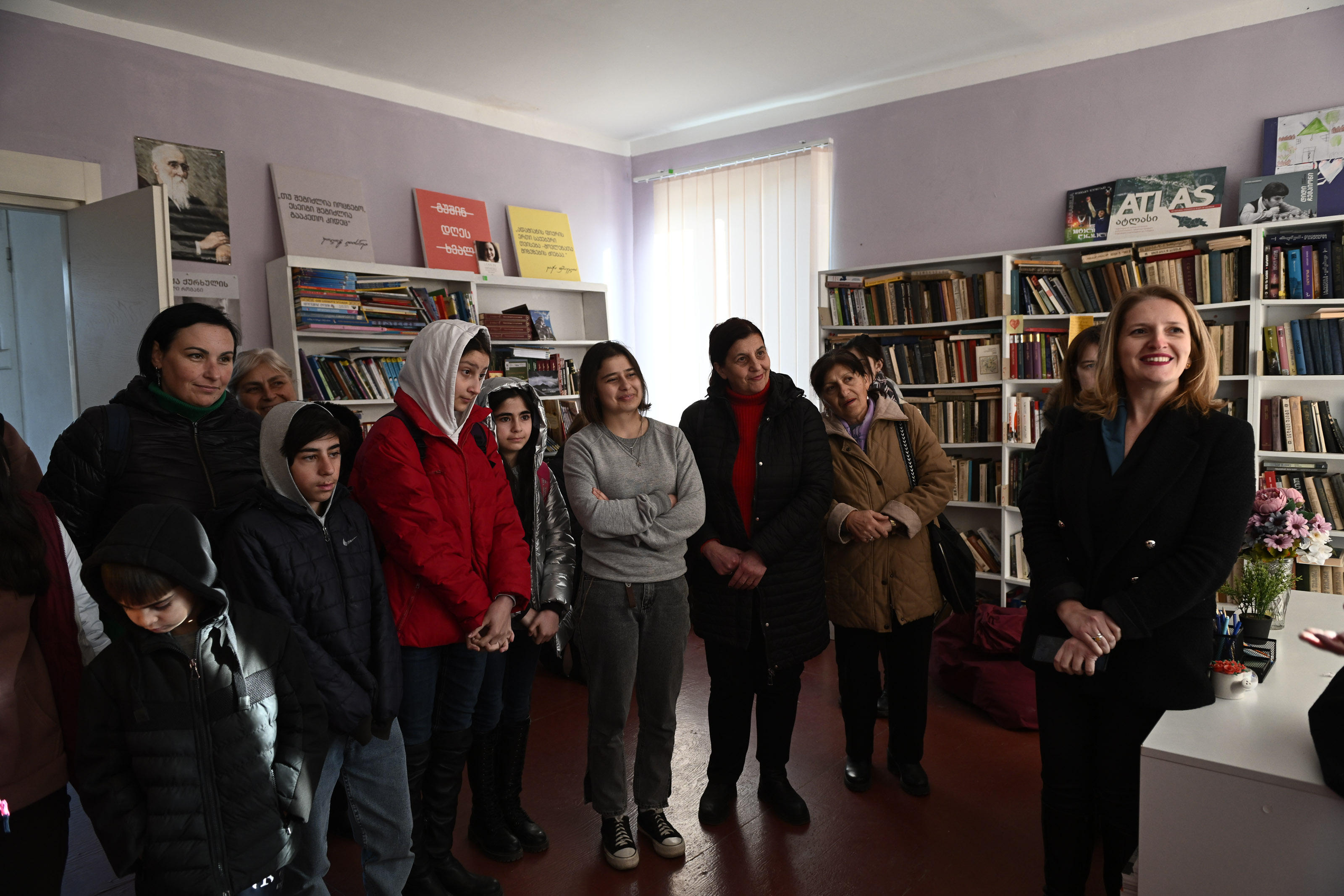დიდი თონეთის ბიბლიოთეკაში „თანასწორობის კუთხე“ გაიხსნა