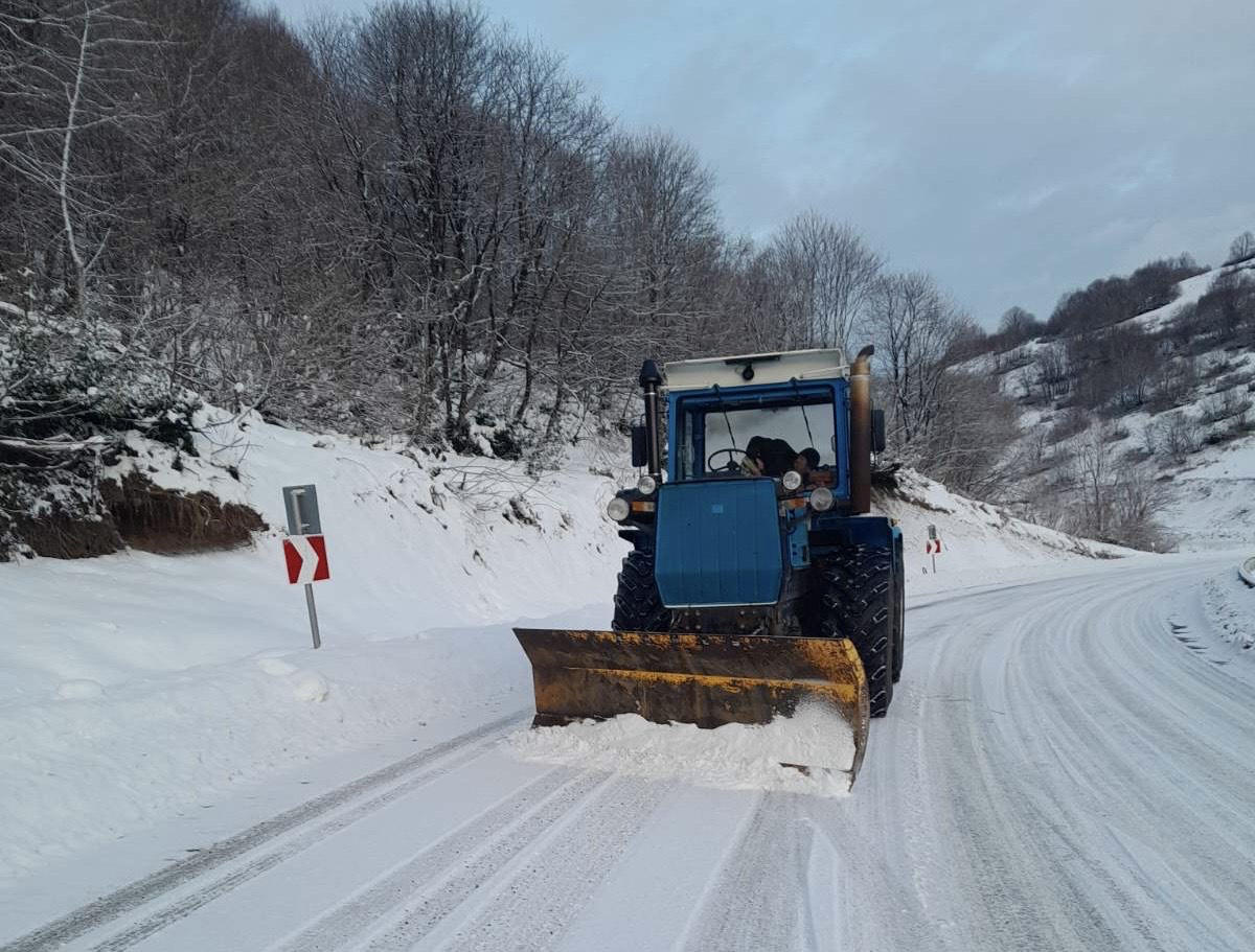საჩხერე(სარეკი)-უზუნთა-შქმერი-ზუდალის გზაზე მისაბმელიანი და ნახევრადმისაბმელიანი ავტოტრანსპორტის მოძრაობა აკრძალულია