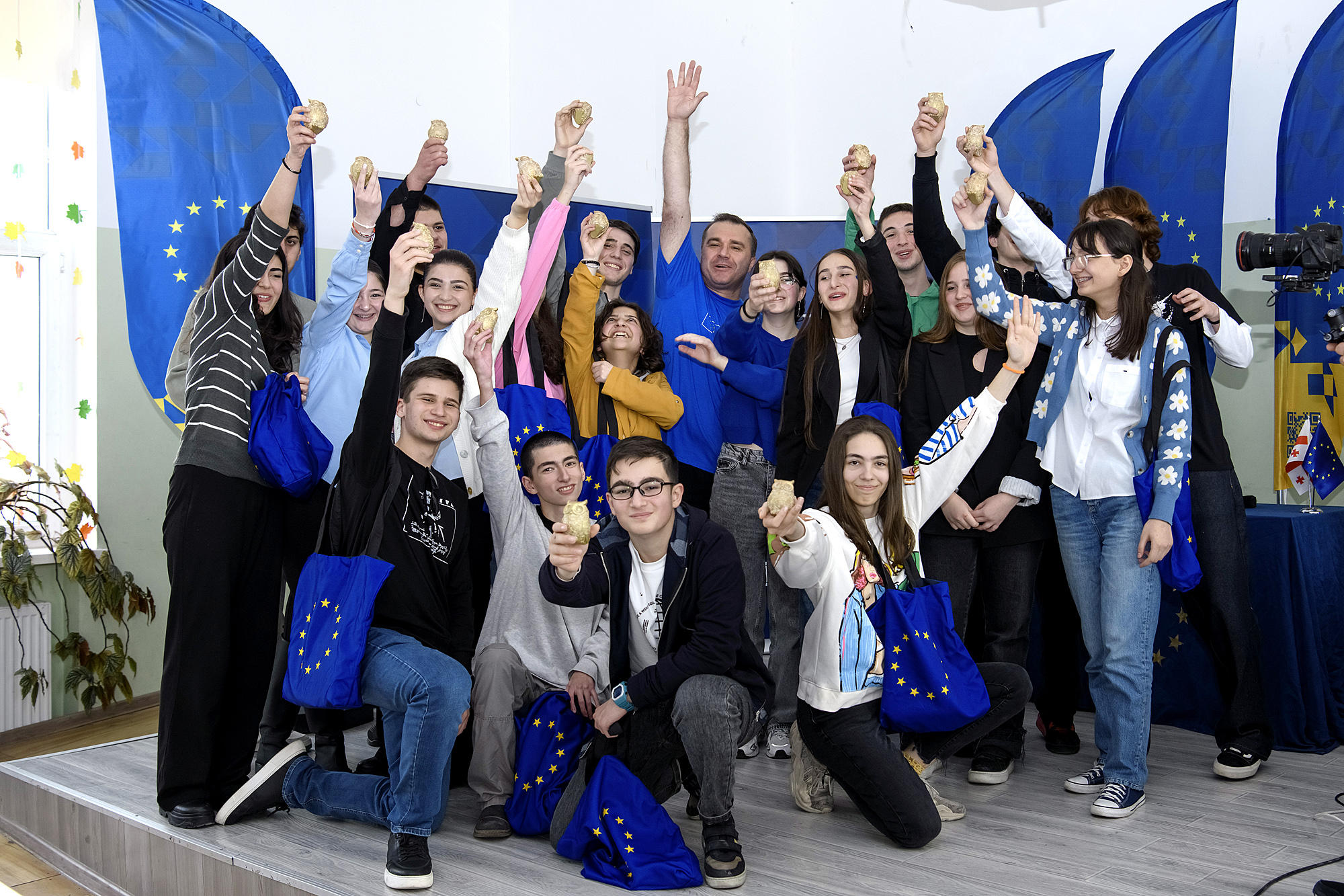 თბილისიდან გურიამდე - „რა? სად? როდის?“ ახალგაზრდებს ევროკავშირთან აკავშირებს