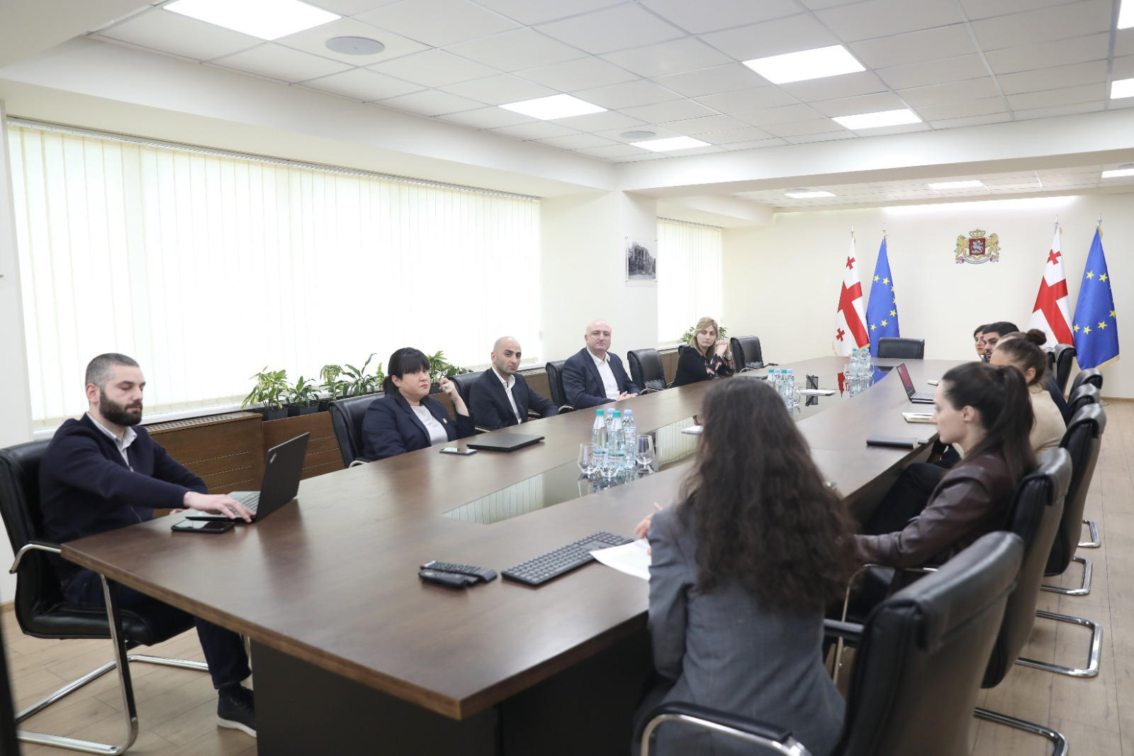 ჯანდაცვის სამინისტრო - ფასის ზედა ზღვარი 5148 მედიკამენტზე განისაზღვრა - 3045 წამალზე რეფერენტული ფასი უკვე მოქმედებს, 2103 მედიკამენტზე კი ეტაპობრივად, უახლოეს პერიოდში, შევა ძალაში