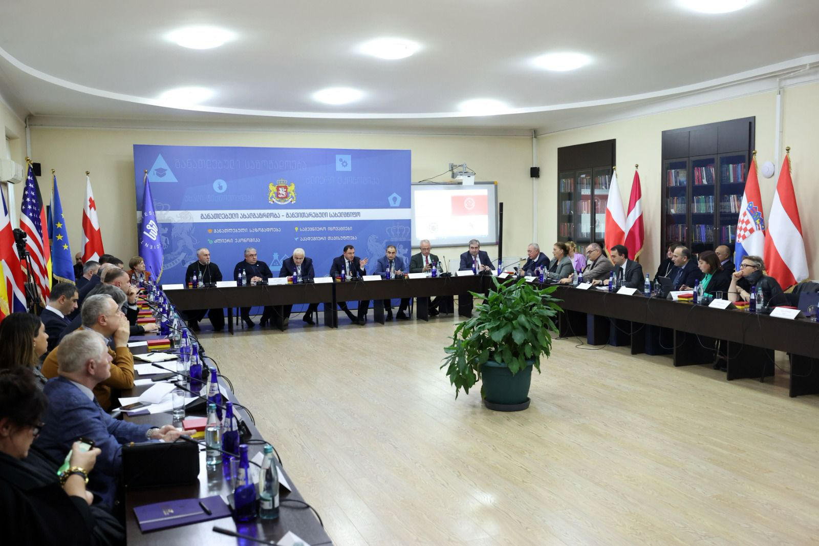გიორგი ამილახვარის ხელმძღვანელობით რექტორთა კონფერენცია გაიმართა