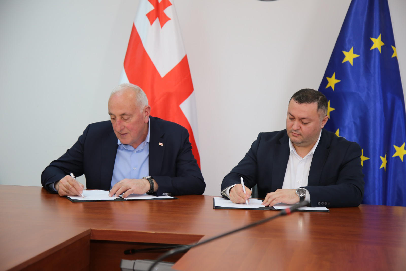 მარნეულის მუნიციპალიტეტის მერმა და საგარეჯოს მუნიციპალიტეტის მერმა ურთიერთთანამშრომლობის მემორანდუმს მოაწერეს ხელი