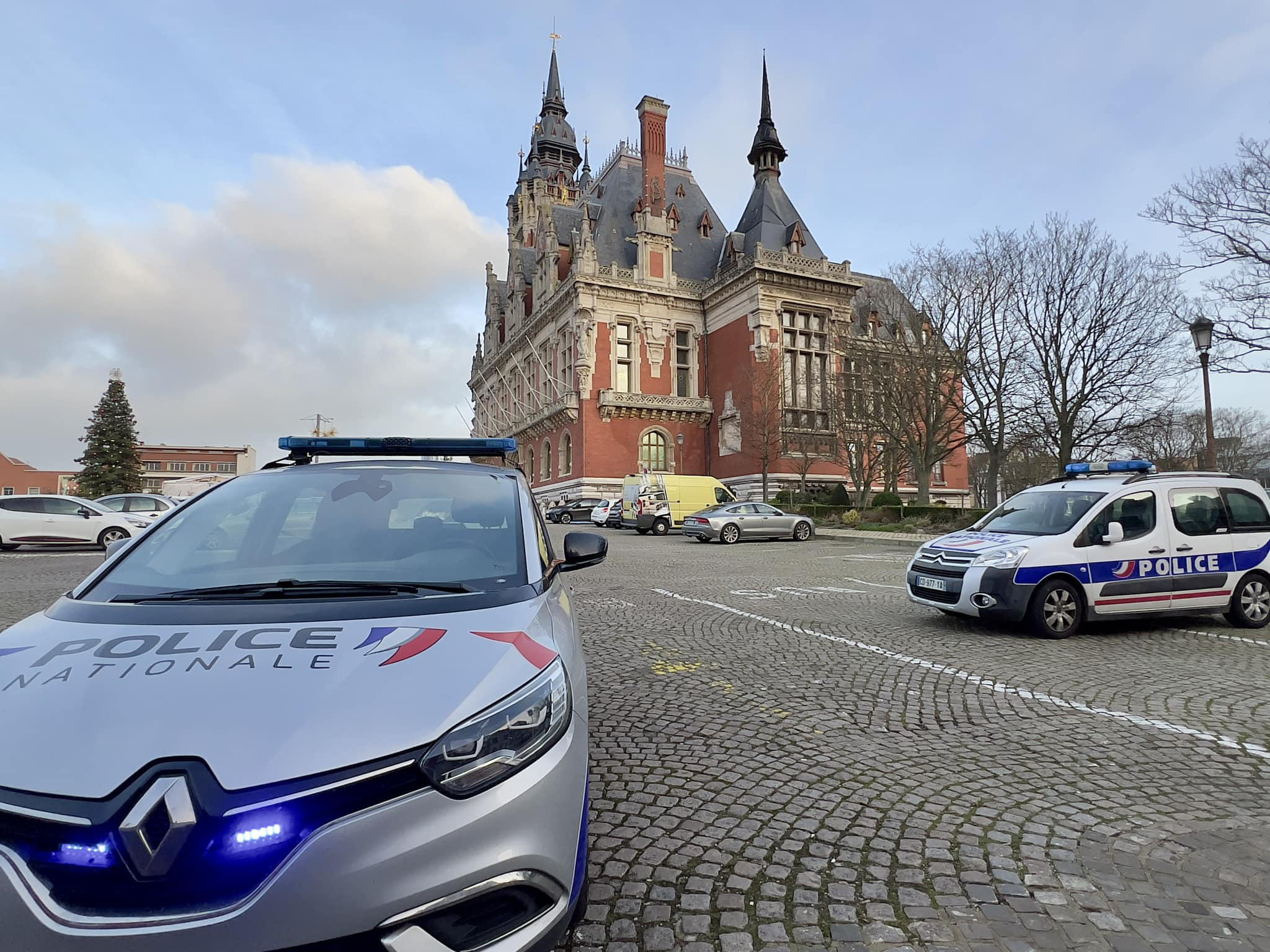 ბომბის შესაძლო საფრთხის გამო, საფრანგეთის ქალაქ კალეს მერიის ევაკუაცია განხორციელდა