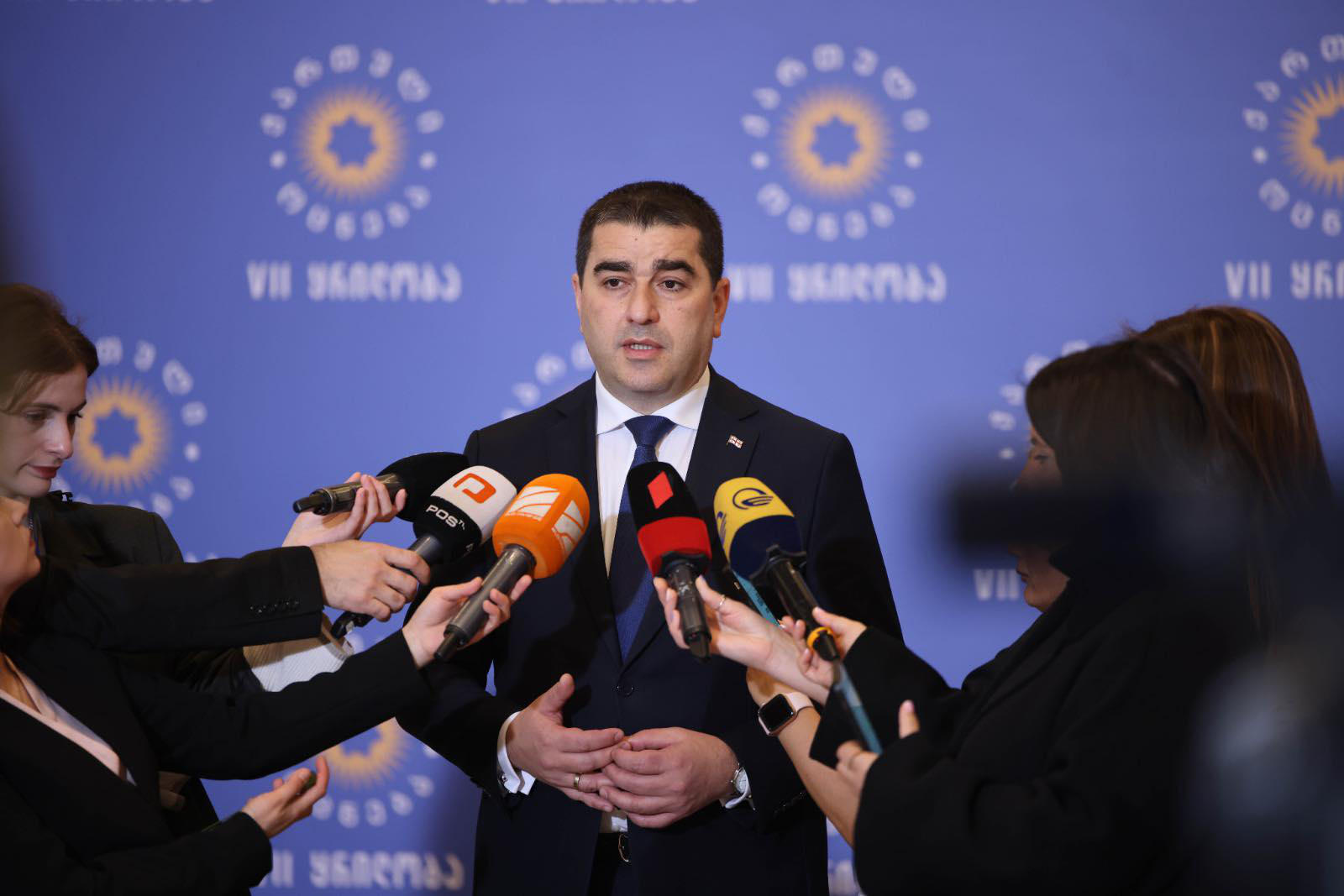 შალვა პაპუაშვილი - ზოგიერთს აქვს ისეთი დამოკიდებულება, რომ თავად იუპიტერები არიან და საქართველო არის ხარი, იუპიტერისთვის რაც არის დასაშვები, პატარა ერისთვის არ არის - ეს სამწუხარო მიდგომაა