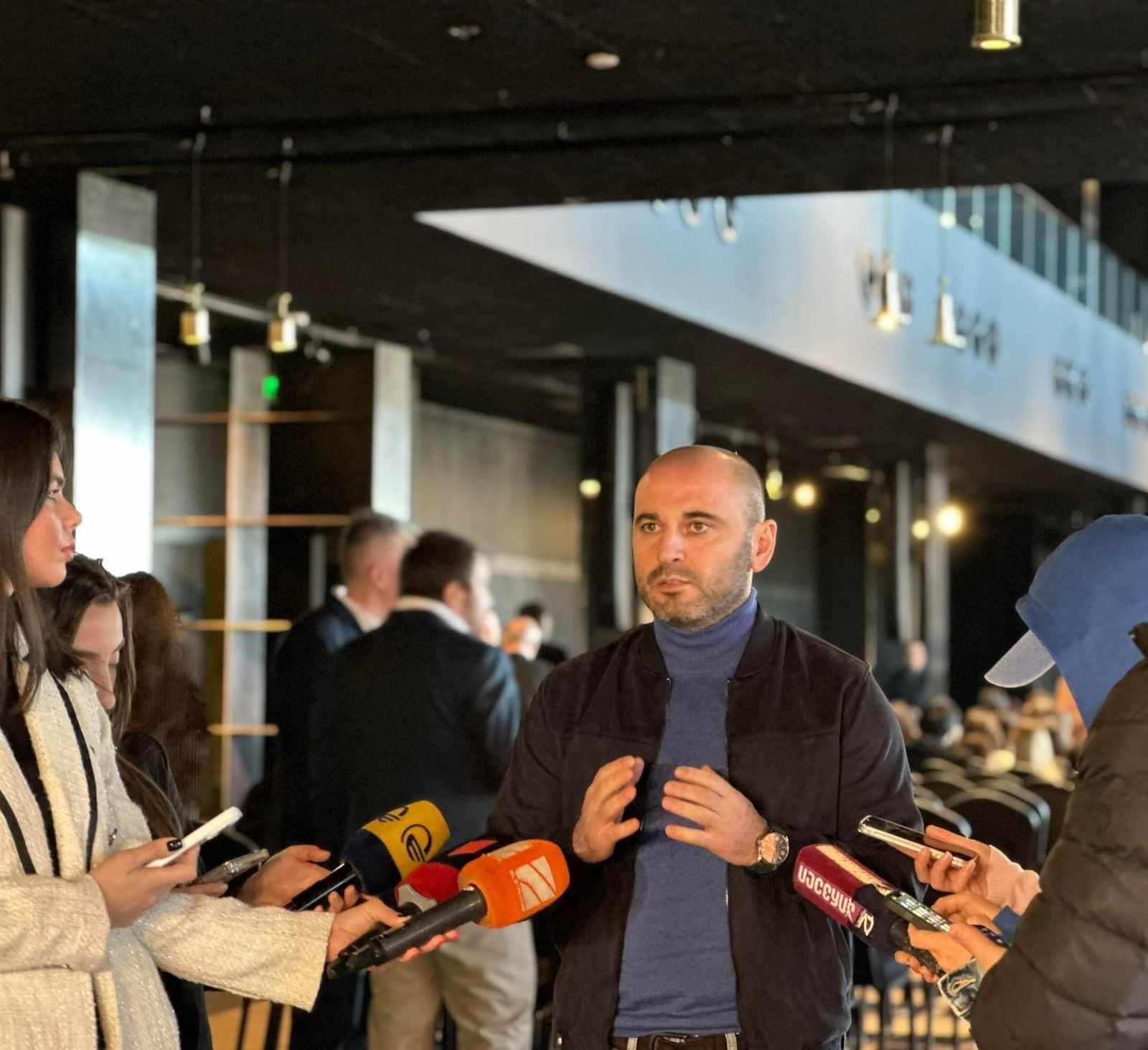 ლევან ხაბეიშვილი - ბიძინა, ხელი მოკიდე ირაკლებს, ლილუაშვილებს, ფარცხალაძეებს, სოზარებს და მიბრძანდით დედა რუსეთში!