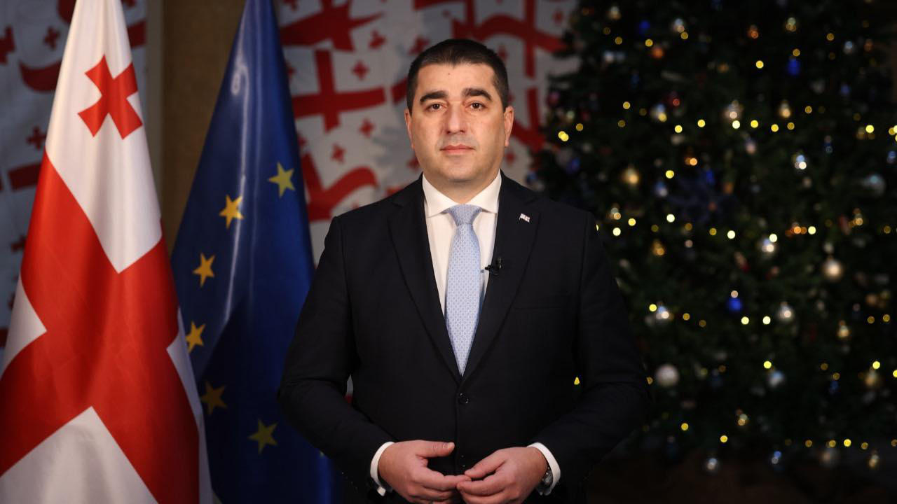 შალვა პაპუაშვილი - გილოცავთ ძველით ახალ წელს და კალანდას!