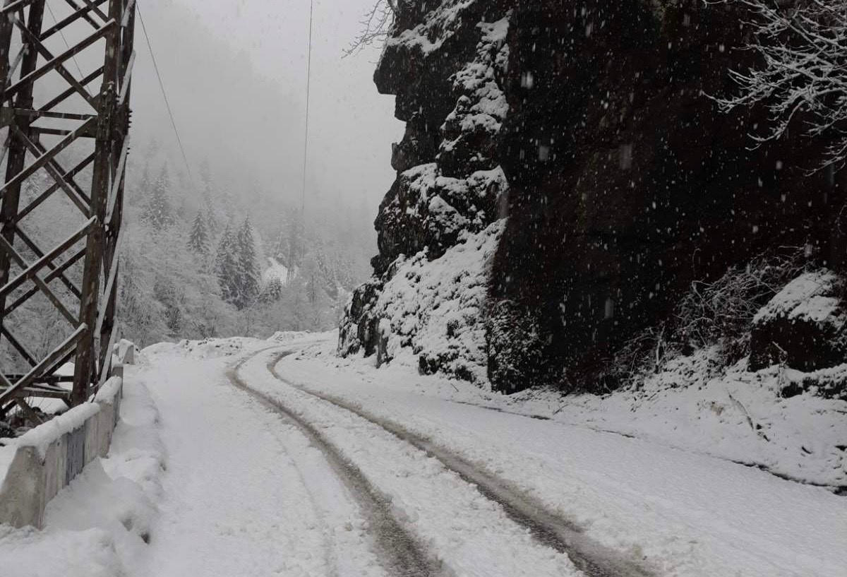 ხაიში-უშგულის მონაკვეთზე ავტოტრანსპორტის მოძრაობის შეზღუდვები დაწესდა