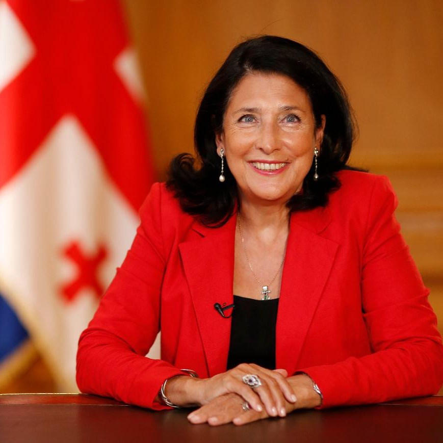 საქართველოს პრეზიდენტი სომეხთა სამოციქულო ეკლესიას და მის მრევლს შობისა და ნათლისღების დღესასწაულს ულოცავს