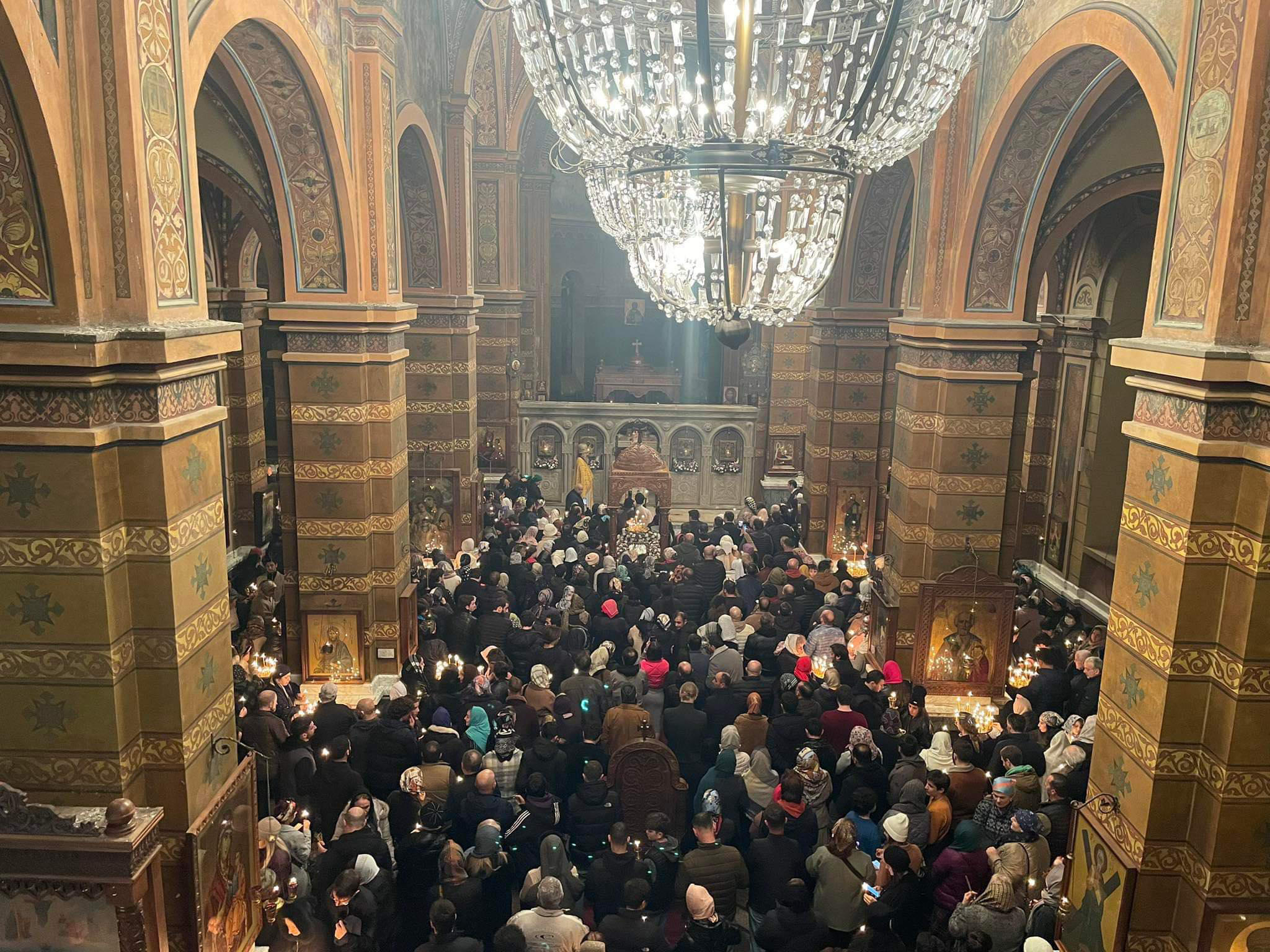 ბათუმისა და ლაზეთის მიტროპოლიტი მეუფე დიმიტრი, ქრისტეშობის სადღესასწაულო წირვას ბათუმის ღვთისმშობლის შობის საკათედრო ტაძარში აღავლენს