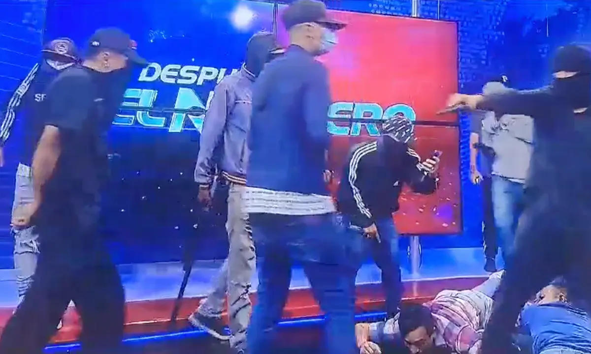 ეკვადორის ტელევიზიაში, პირდაპირი ეთერის დროს, შეიარაღებული პირები შეიჭრნენ, პრეზიდენტმა ქვეყანაში შიდა შეიარაღებული კონფლიქტის მდგომარეობა გამოაცხადა