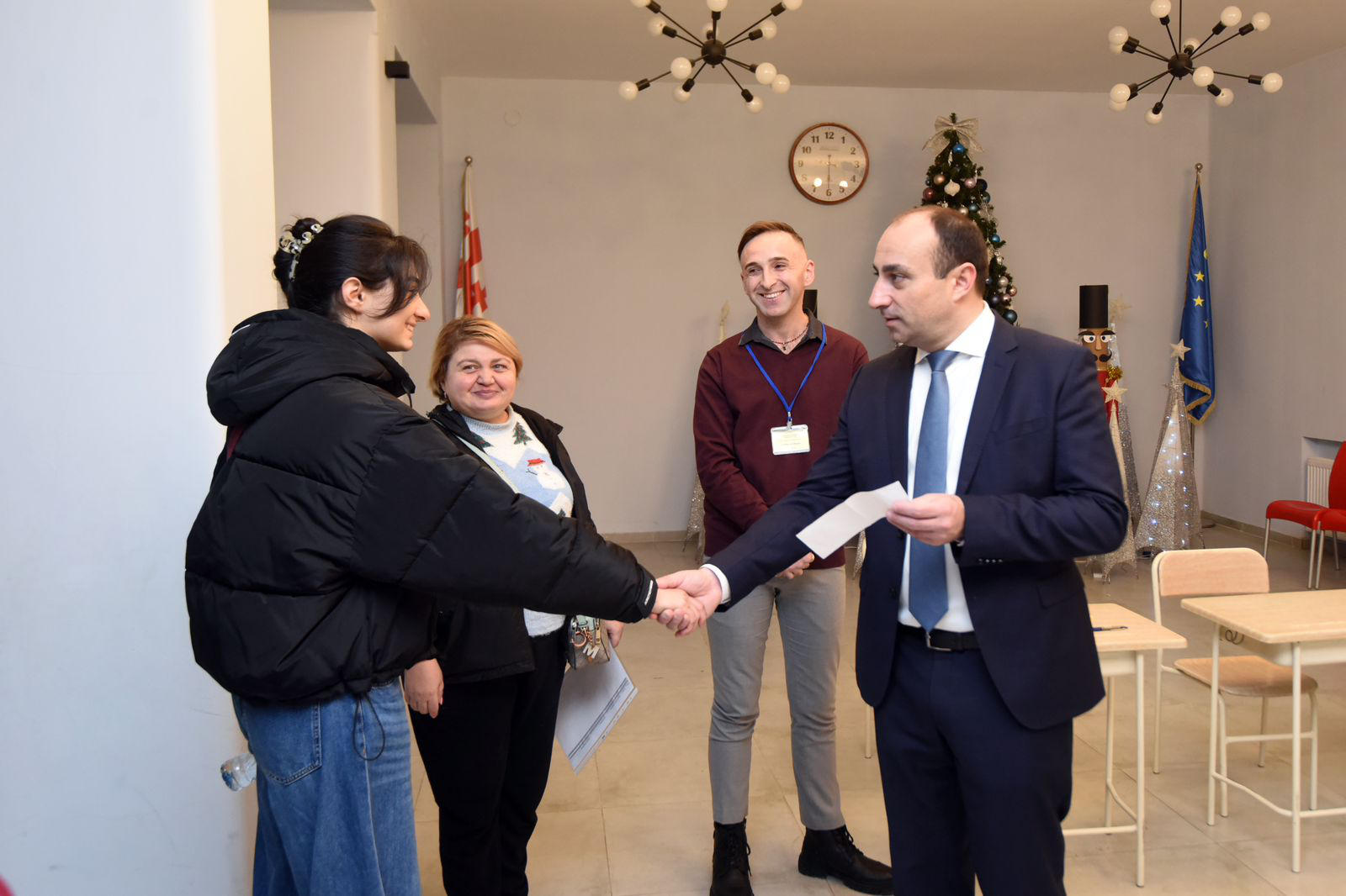 გელა გელაძე ეროვნული სასწავლო ოლიმპიადის მეორე ტურის მიმდინარეობას გაეცნო