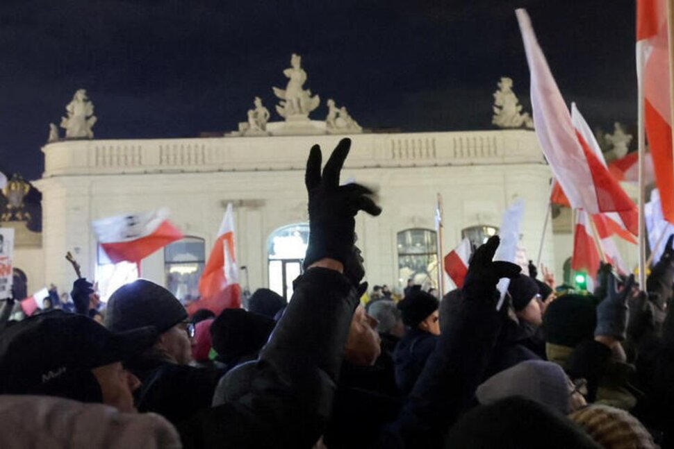 პოლონეთის ყოფილმა შს მინისტრმა დაკავების შემდეგ შიმშილობა დაიწყო