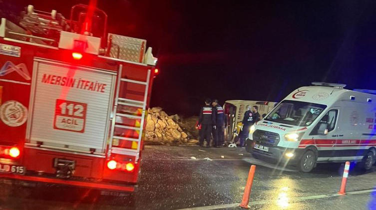 თურქეთში სამგზავრო ავტობუსი გადაბრუნდა, დაიღუპა 9 და დაშავდა 30 ადამიანი