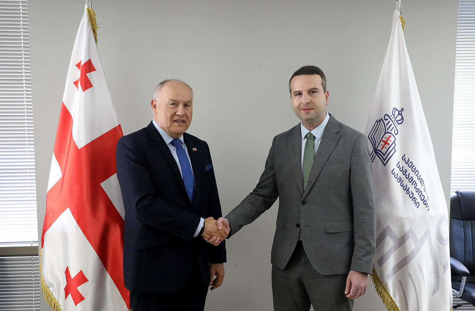 კოკა კაციტაძემ  ჩეხეთის რესპუბლიკის საგანგებო და სრულუფლებიან ელჩს საქართველოში პეტრ კუბერნატს უმასპინძლა