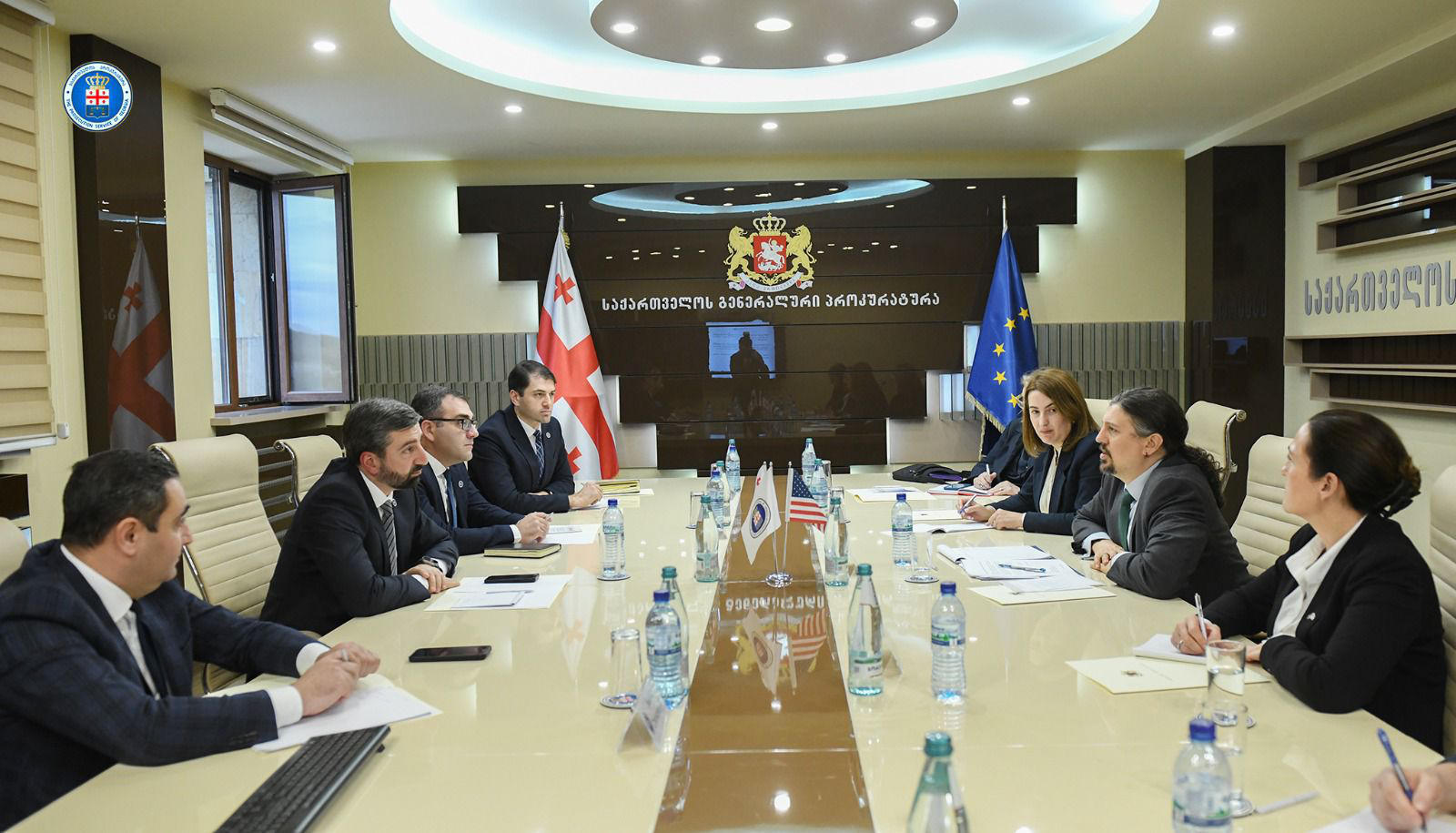 გენერალური პროკურორის პირველი მოადგილე ბაკურ აბულაძე გლობალურ ანტიკორუფციულ საკითხებში აშშ-ის სახელმწიფო დეპარტამენტის კოორდინატორს, რიჩარდ ნეფიუს შეხვდა