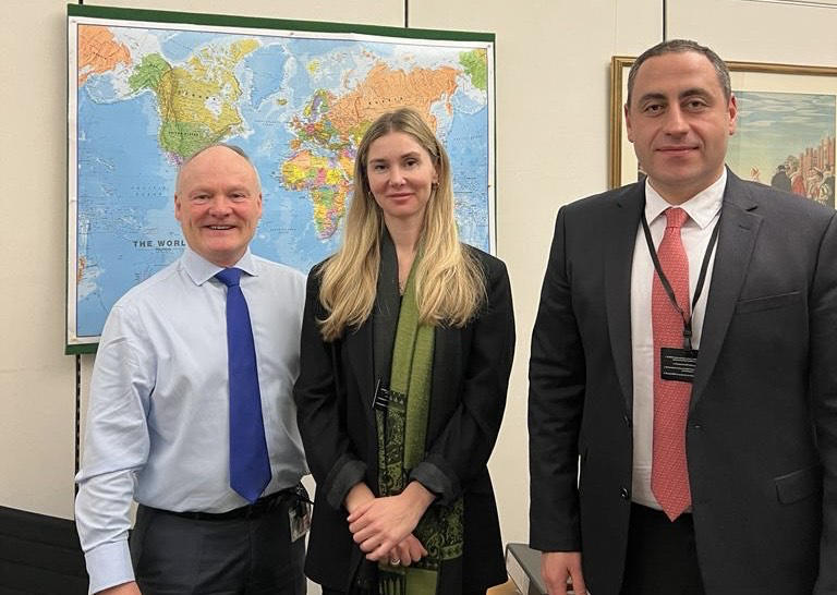 გიორგი ვაშაძემ და თინა ბოკუჩავამ ლონდონში, ბრიტანეთის პარლამენტში, ადამ ჰოლოვეისთან და როისტონ სმიტთან შეხვედრები გამართეს