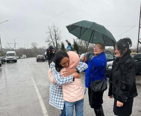 სოფო ჯაფარიძე და ექიმების გუნდი სოფელ რუხში მოსახლეობას სამედიცინო კონსულტაციებს უწევენ