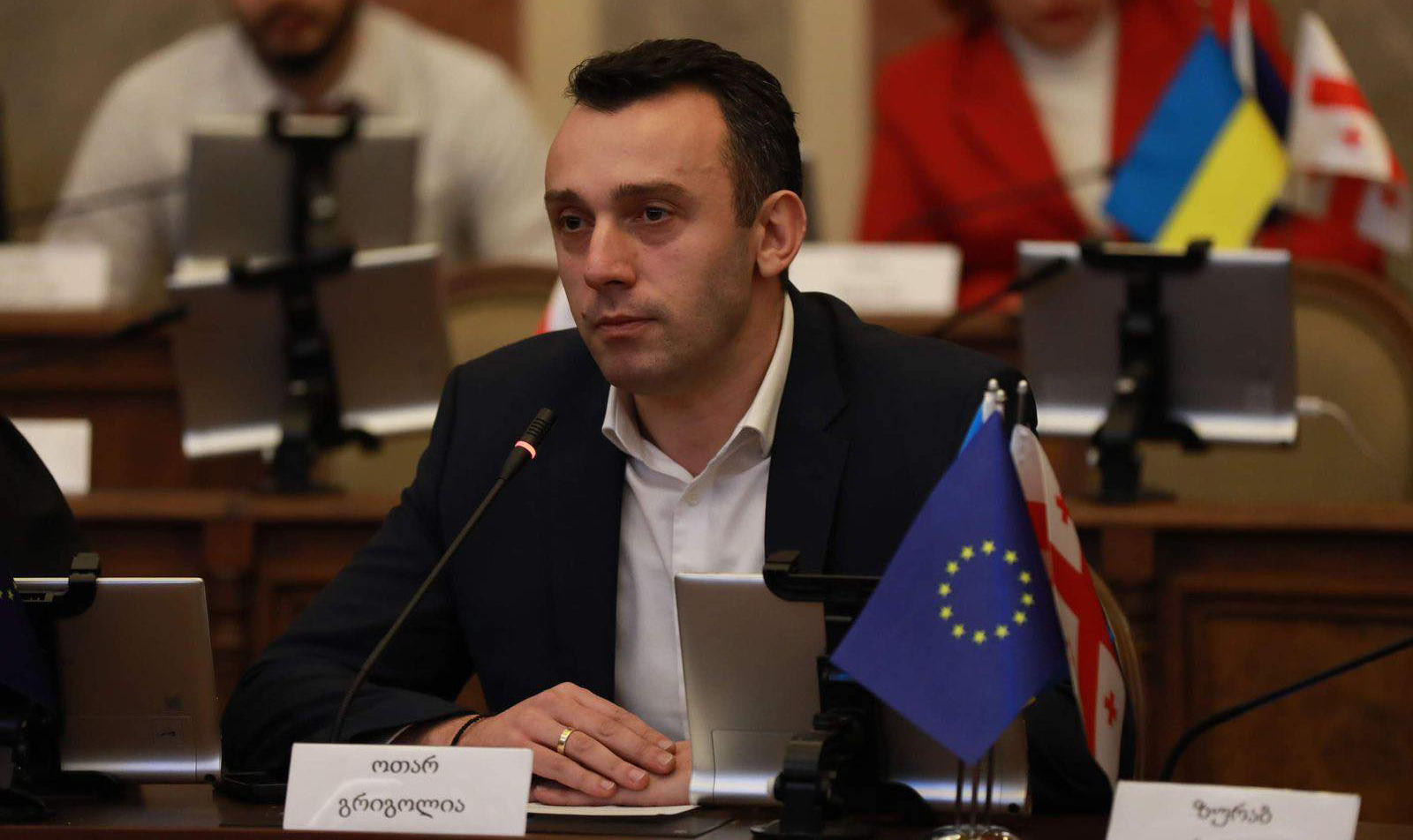 ოთარ გრიგოლია - წარმოუდგენელი რამ ხდება - კეზერაშვილი, რომელმაც ქართული ჯარი გაძარცვა, „ქართუს“ მიერ ქველმოქმედების მიზნით დახარჯულ მილიარდებს იწუნებს - ოპოზიცია ჭიქაში ქარიშხლის დატრიალებას ცდილობს