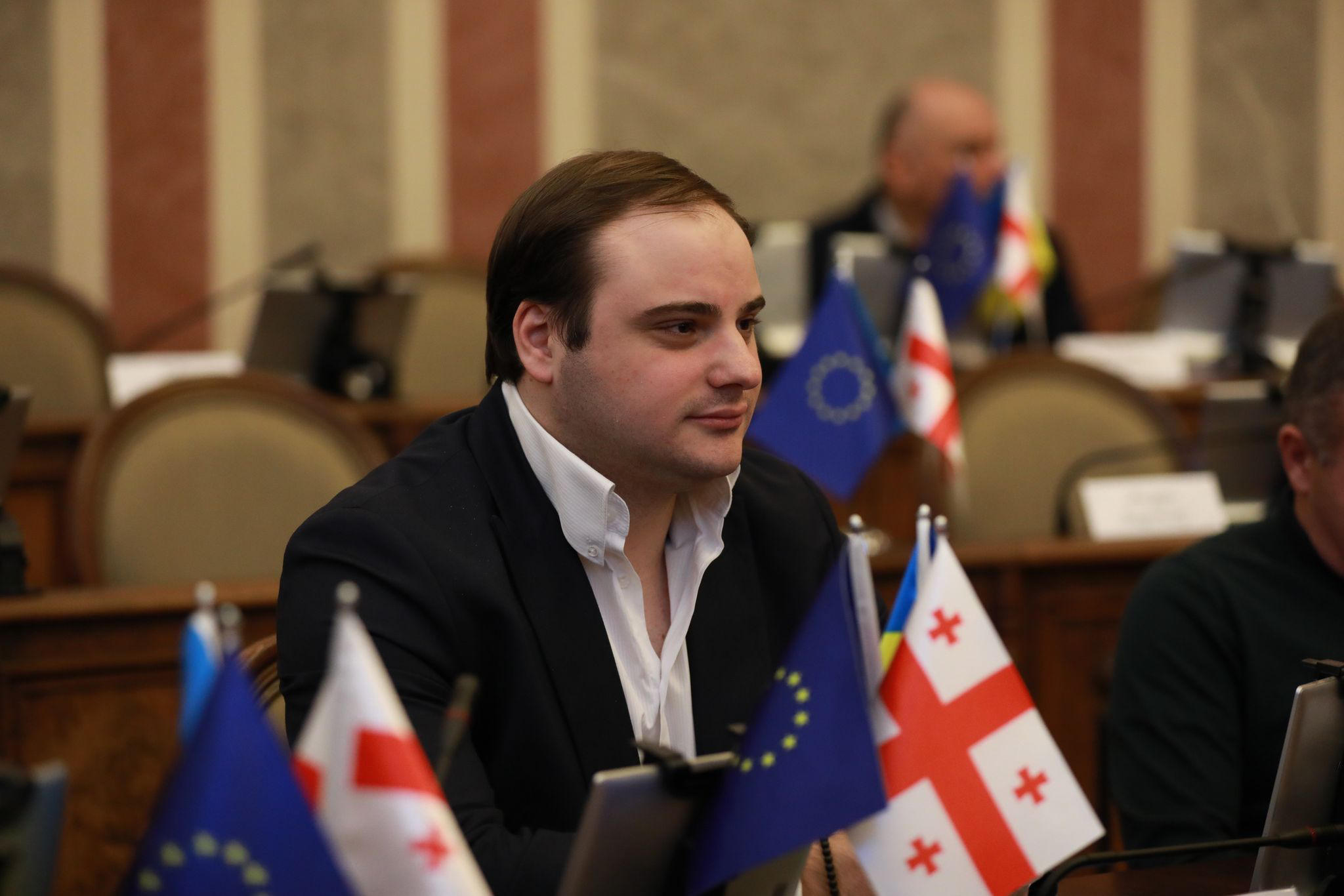 თბილისის საკრებულომ ლევან ჟორჟოლიანისთვის უფლებამოსილების შეწყვეტას დაუჭირა მხარი.