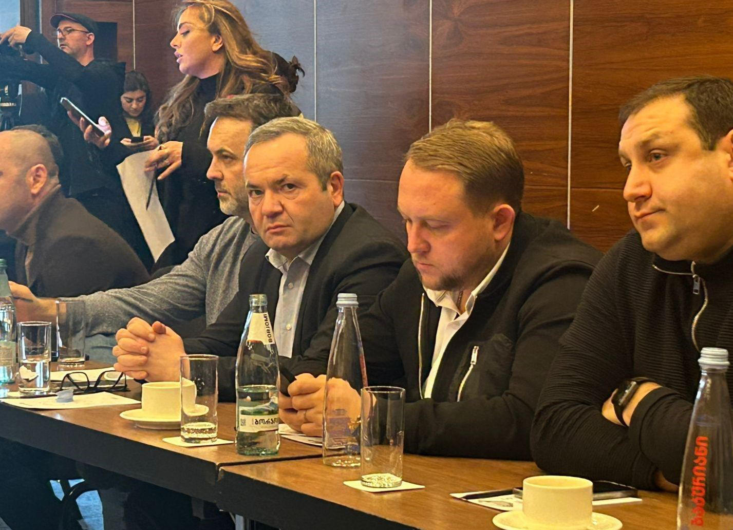 ზურაბ ჭიაბერაშვილი - ვმუშაობთ სამართლებრივად და პოლიტიკურად, რათა მივაღწიოთ, რომ მიხეილ სააკაშვილი გათავისუფლდეს პოლიტიკური ნიშნით და არა ჯანმრთელობის გამო