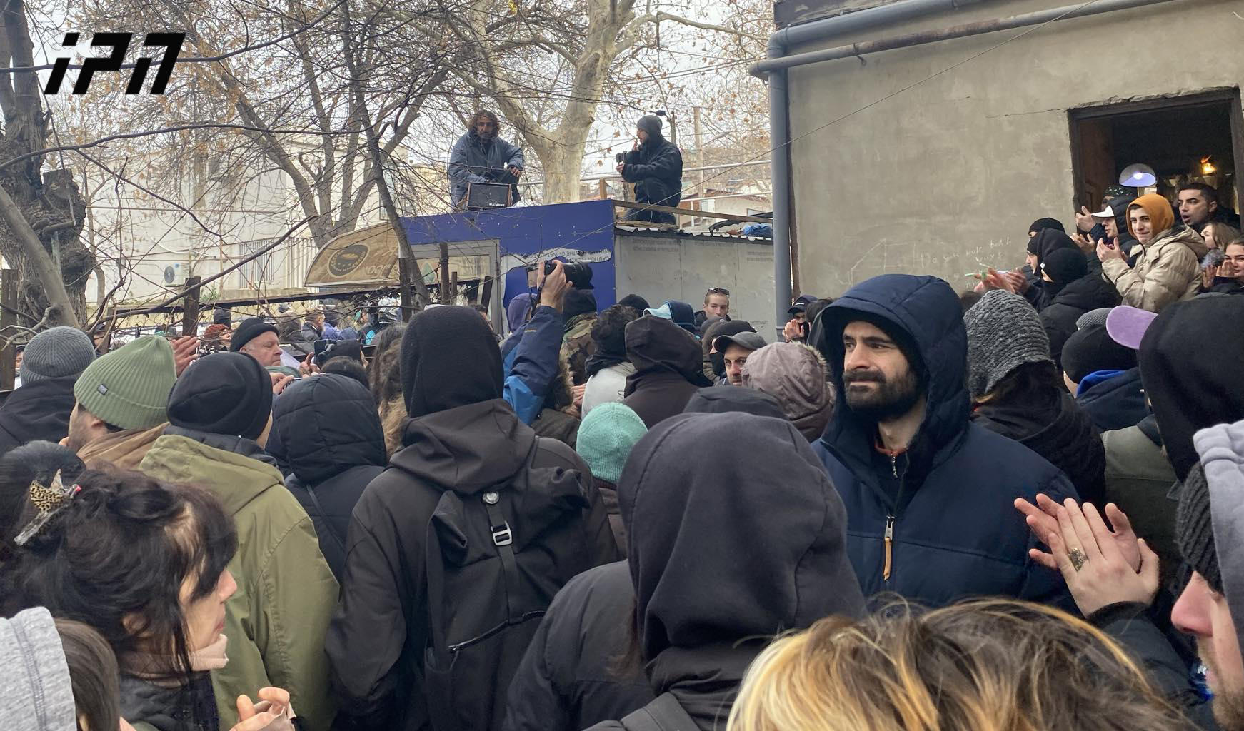 აღსრულების ეროვნულმა ბიურომ თბილისში, დადიანის ქუჩაზე, კაკიაშვილების ოჯახის გამოსახლება დროებით გადადო