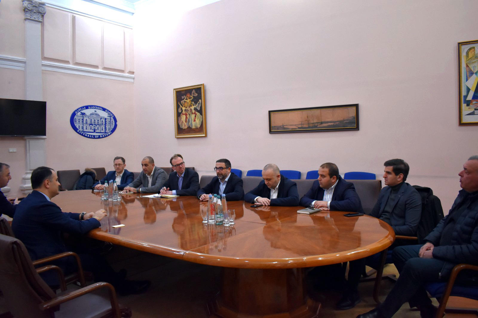 გიორგი ჩიქოვანმა ბათუმში მწვანე წყალბადის საწარმოს განთავსების საკითხზე შეხვედრები გამართა