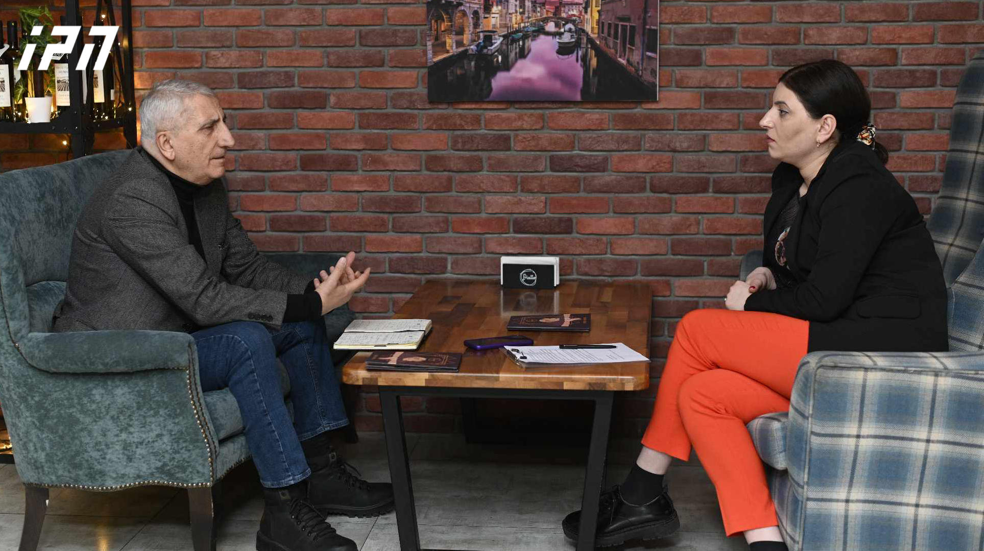 გია მურღულია - სკოლაში ყველაფერი არ უნდა ასწავლო, უნდა ასწავლო იმდენი, რაც ბავშვის განვითარებისთვისაა საჭირო