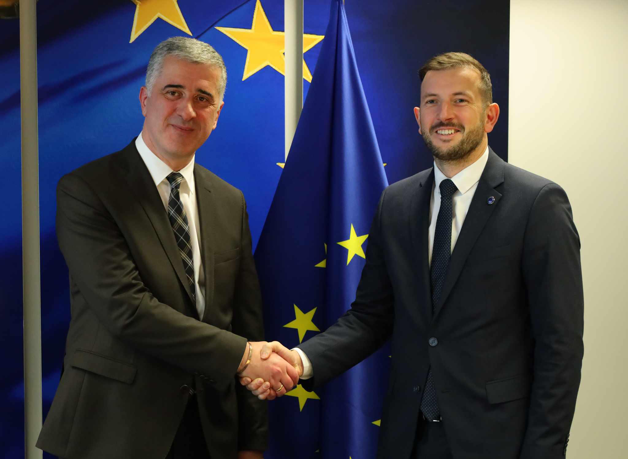 ოთარ შამუგია ბრიუსელში ორმხრივ შეხვედრებს მართავს